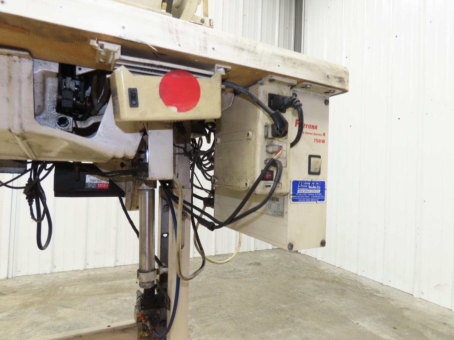 KM-1070BLX-7 Fortuna Industrial Sewing Embroidery Servo Machine 230VAC 1Ph *Read