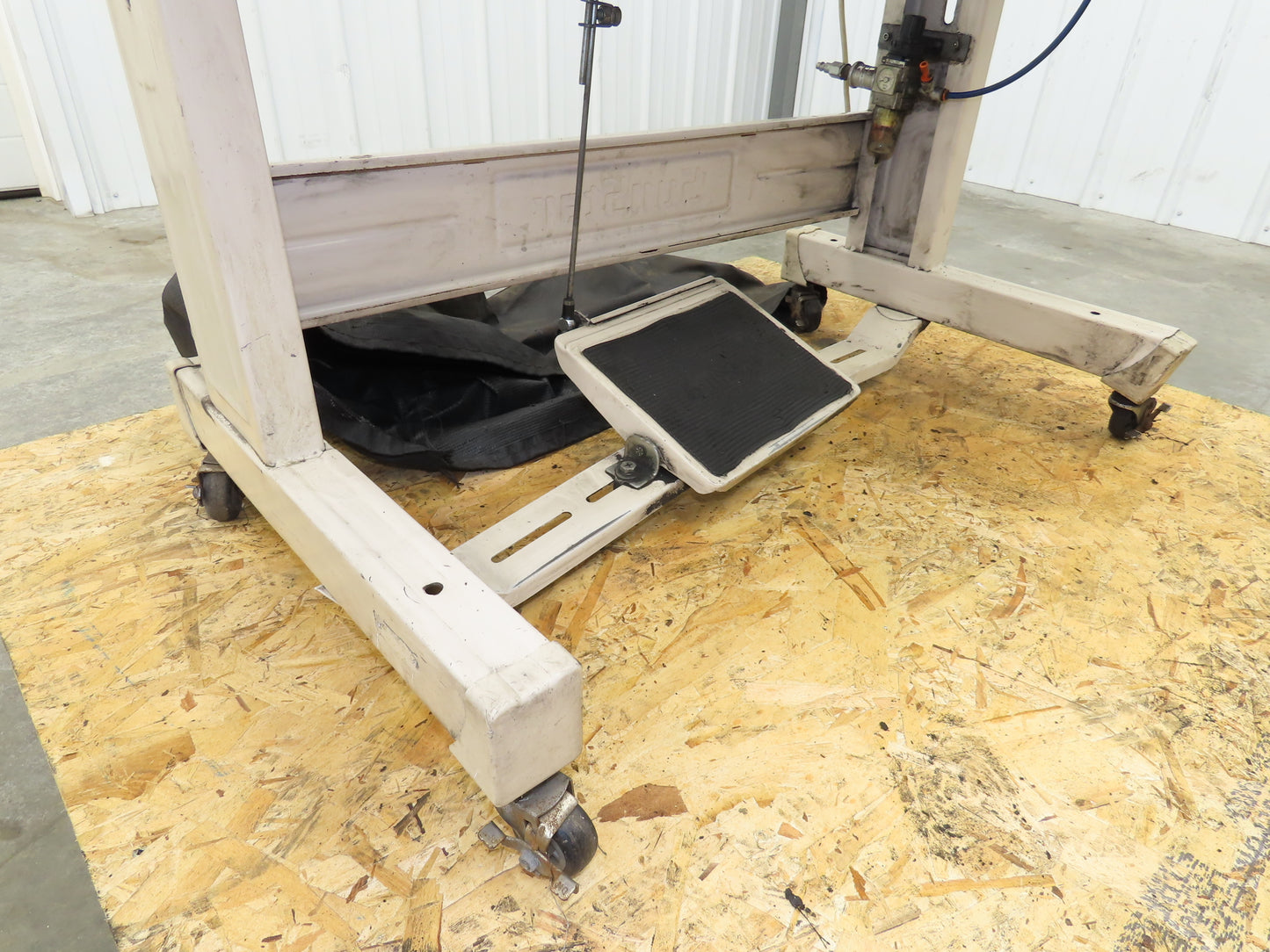 KM-1070BLX-7 Fortuna Industrial Sewing Embroidery Servo Machine 230VAC 1Ph *Read