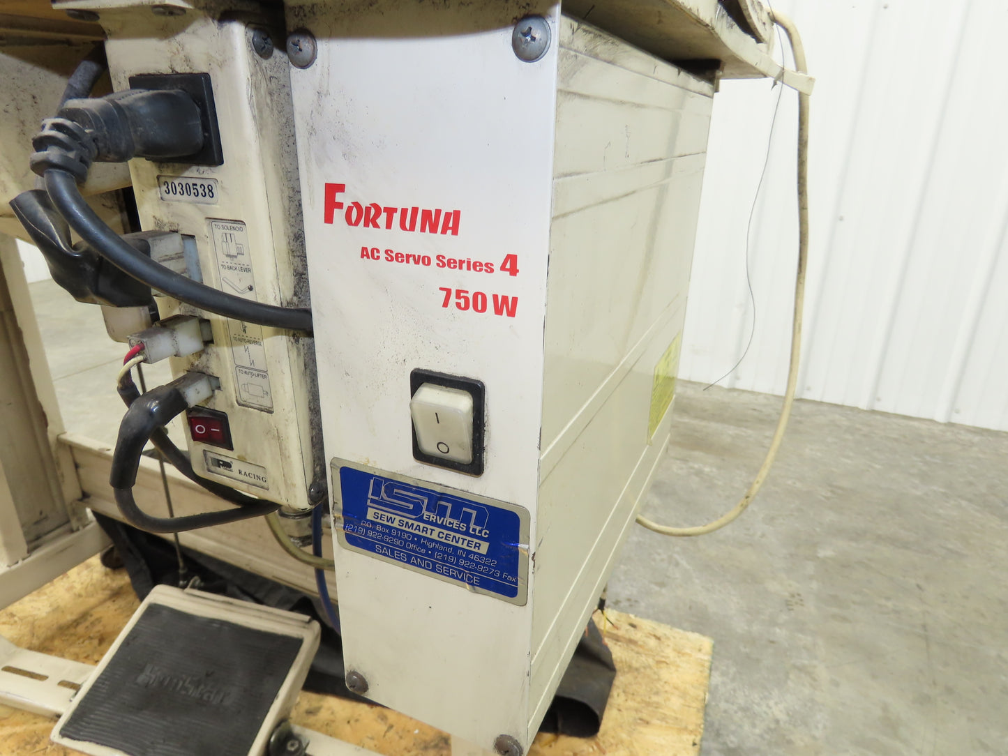 KM-1070BLX-7 Fortuna Industrial Sewing Embroidery Servo Machine 230VAC 1Ph *Read