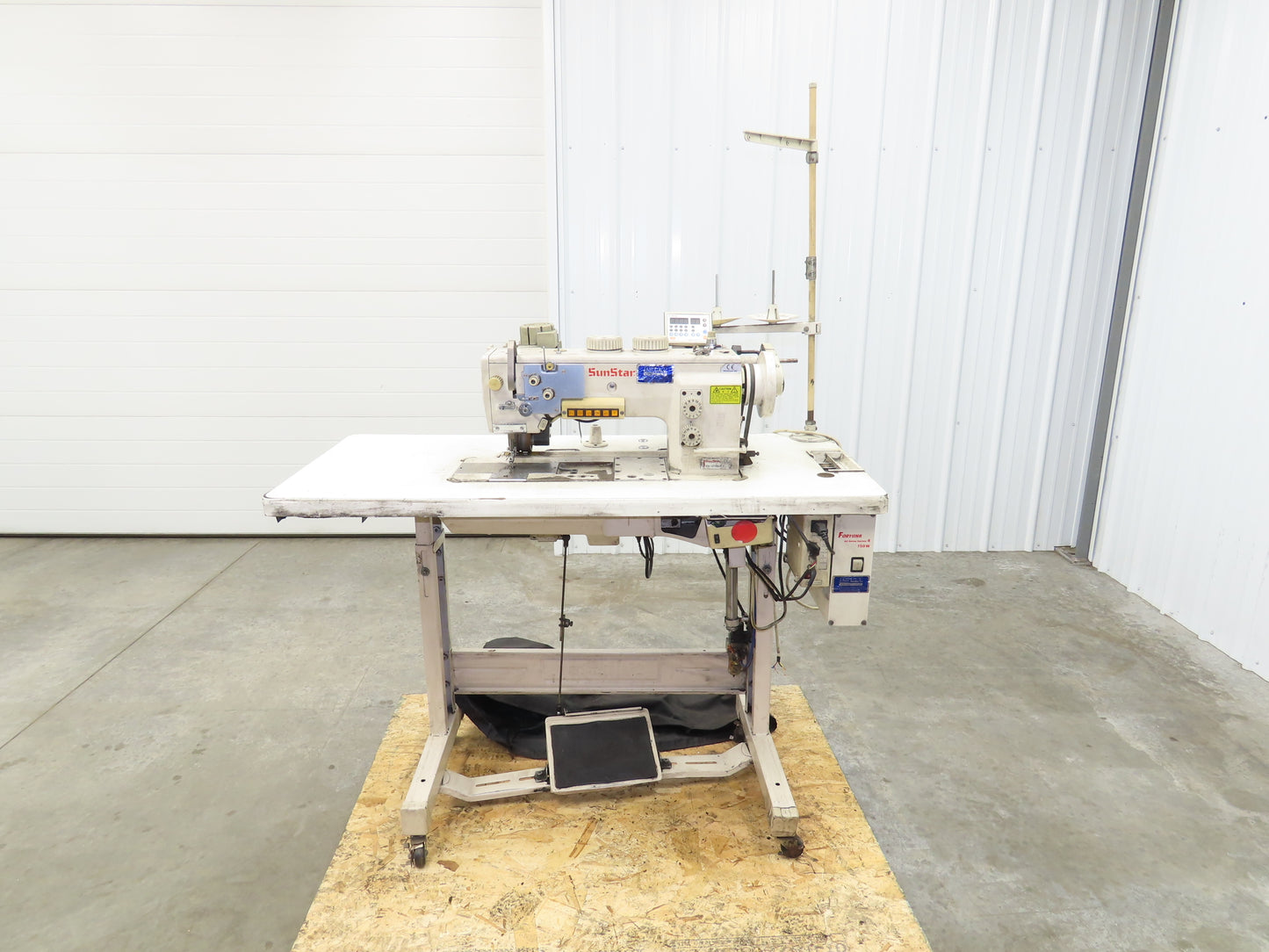 KM-1070BLX-7 Fortuna Industrial Sewing Embroidery Servo Machine 230VAC 1Ph *Read