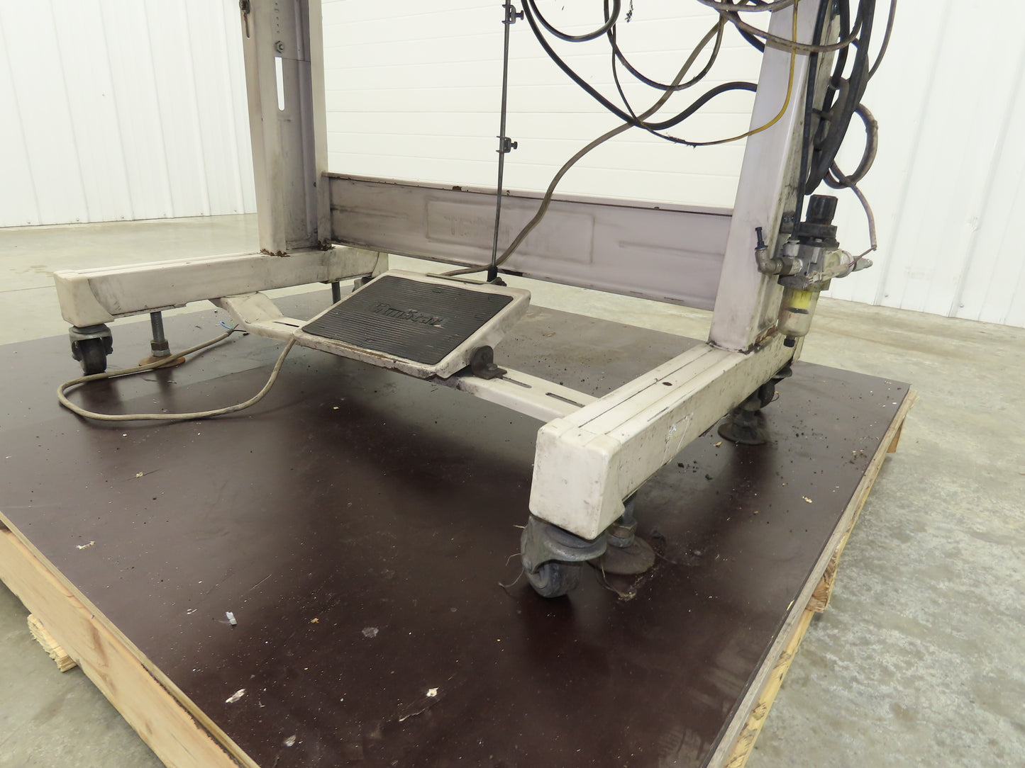 KM-1072BLX-7 Fortuna Industrial Sewing Embroidery Servo Machine 230VAC 1Ph *Read