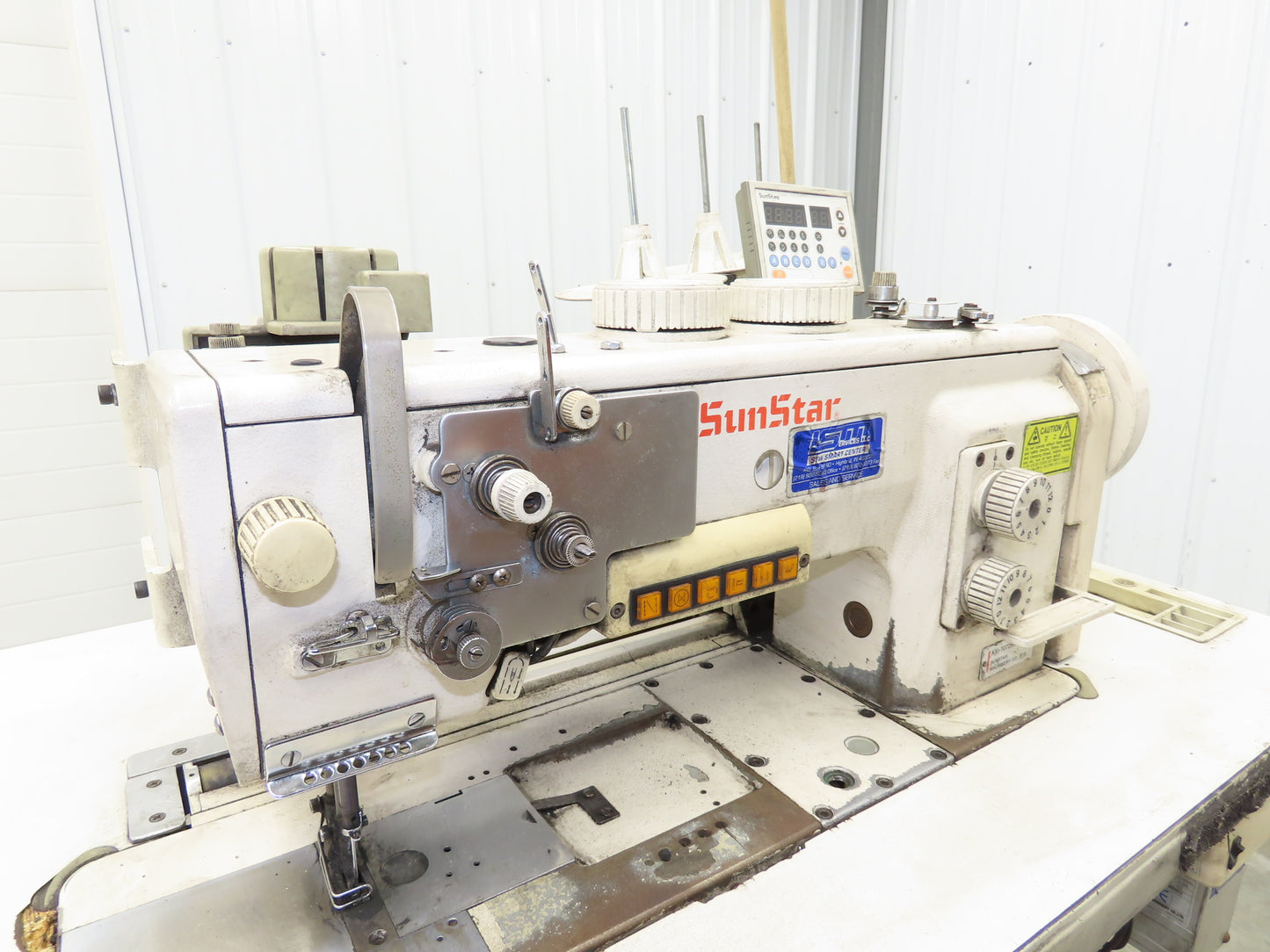 KM-1072BLX-7 Fortuna Industrial Sewing Embroidery Servo Machine 230VAC 1Ph *Read