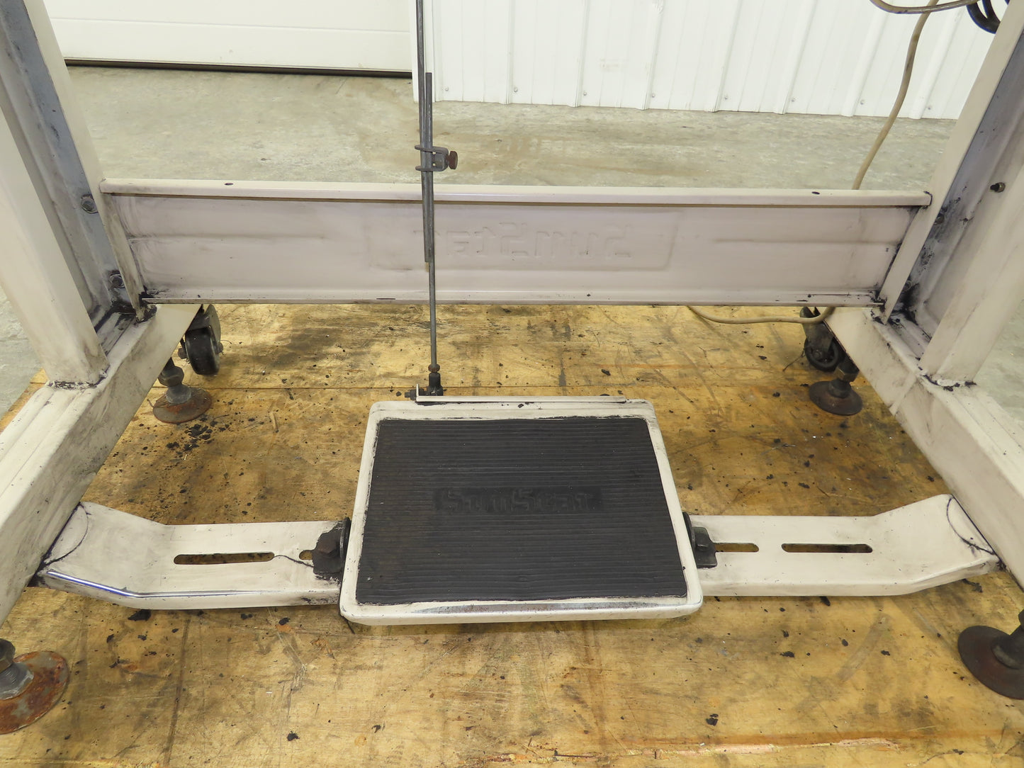 KM-1070BLX-7 Fortuna Industrial Sewing Embroidery Servo Machine 230VAC 1Ph *Read