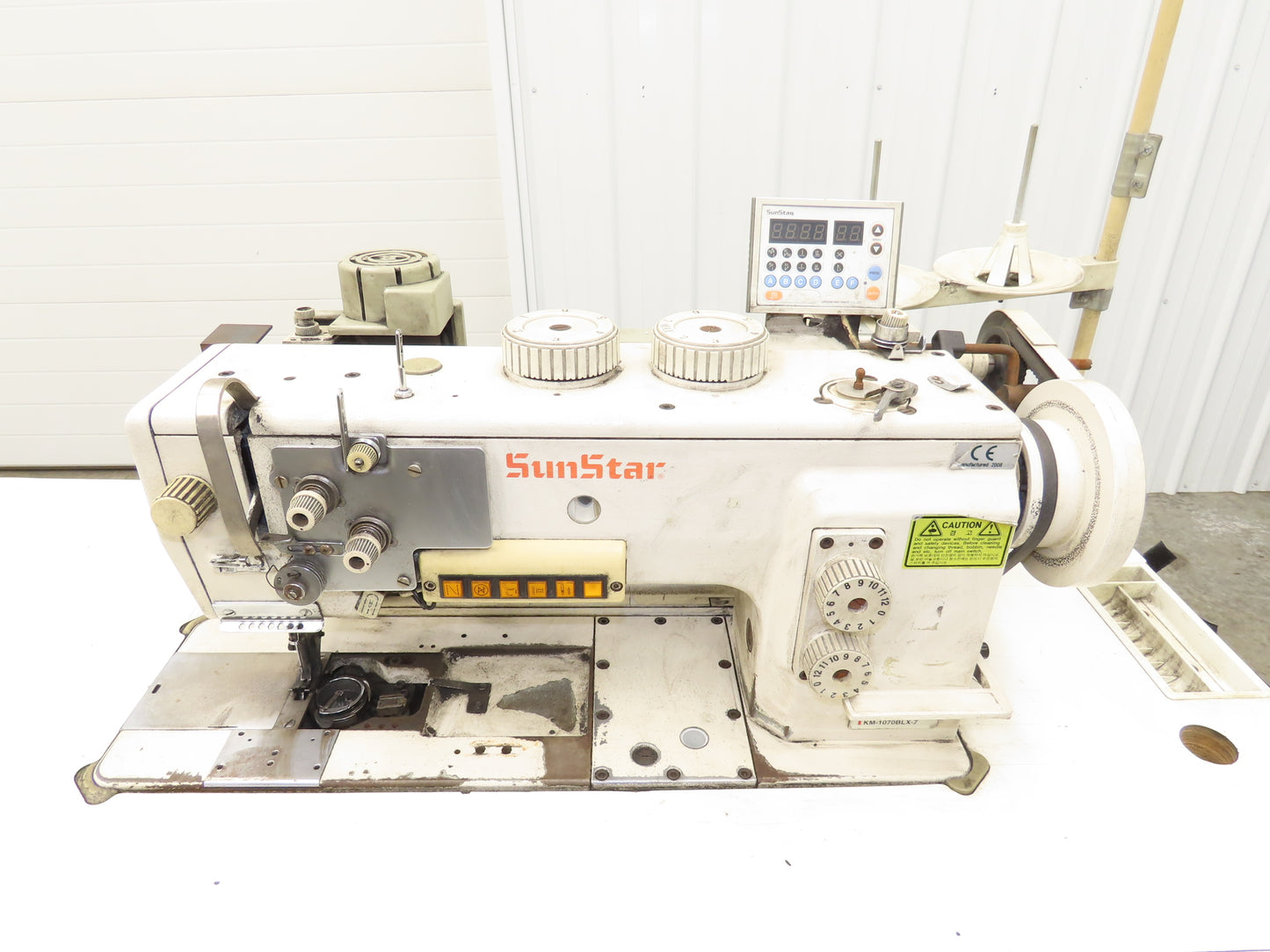 KM-1070BLX-7 Fortuna Industrial Sewing Embroidery Servo Machine 230VAC 1Ph *Read