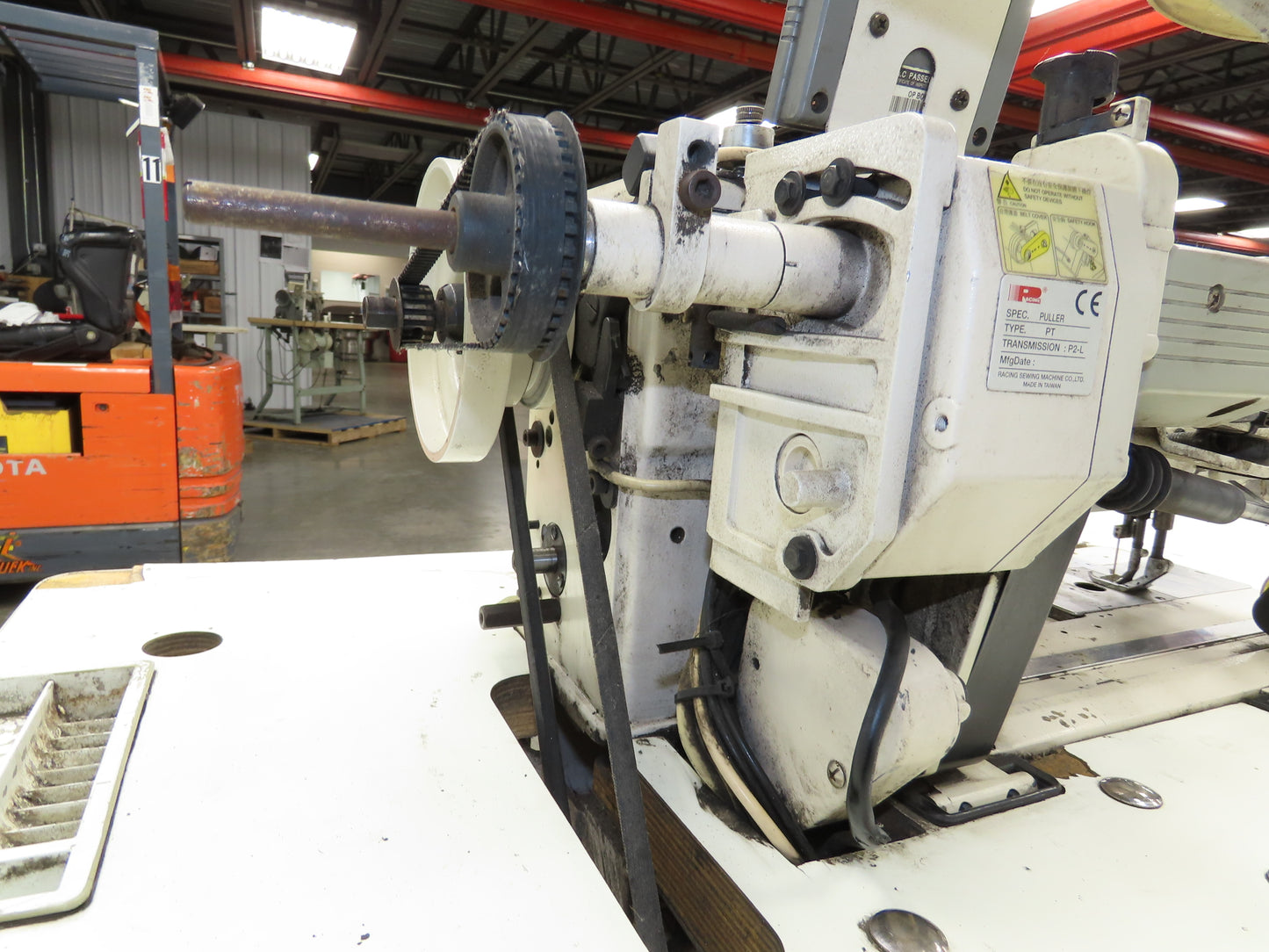 KM-1072BLX-7 Fortuna Industrial Sewing Embroidery Servo Machine 230VAC 1Ph *Read