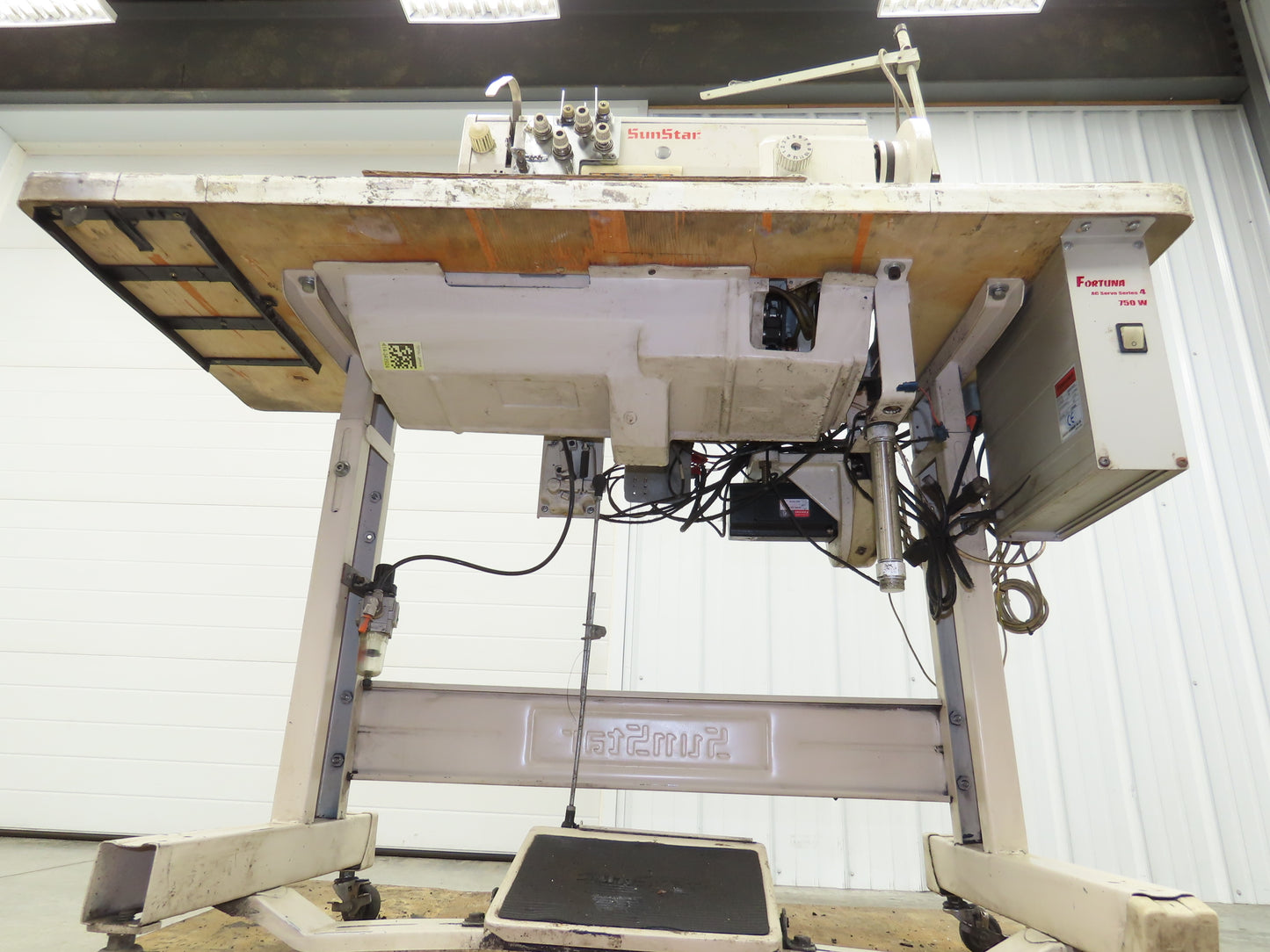 KM-1072BLX-7 Fortuna Industrial Sewing Embroidery Servo Machine 230VAC 1Ph *Read