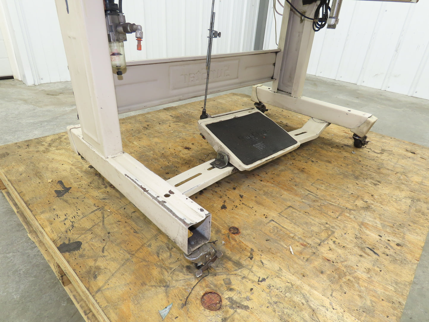 KM-1072BLX-7 Fortuna Industrial Sewing Embroidery Servo Machine 230VAC 1Ph *Read