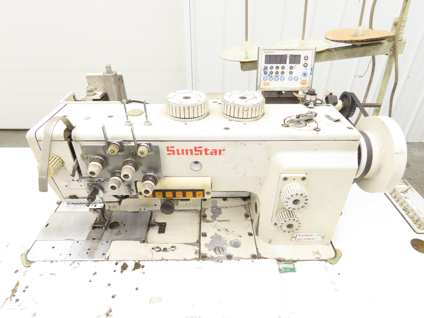 KM-1072BLX-7 Fortuna Industrial Sewing Embroidery Servo Machine 230VAC 1Ph *Read