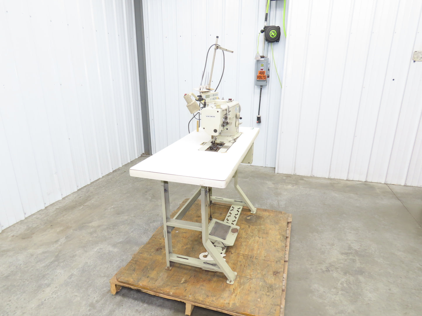 Seiko BBW-28BLC-BTFL-CD-DS Industrial Sewing Walkling Foot Machine 110V *Read