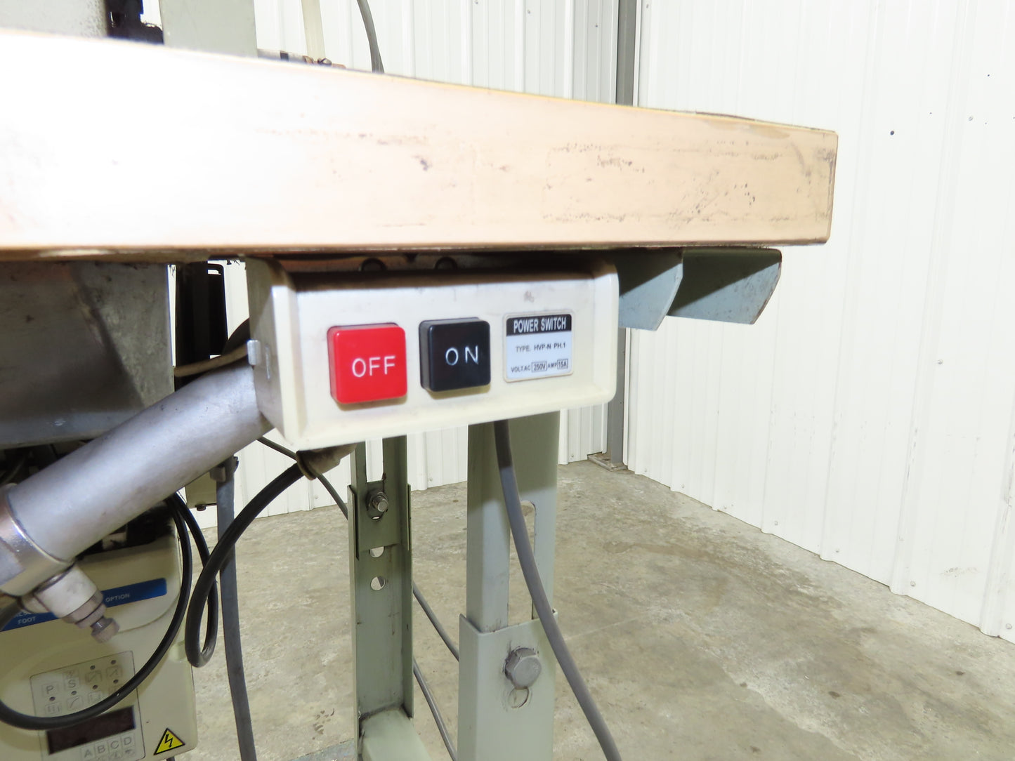 Highlead GC20618-1-D Industrial Sewing Walkling Foot Machine 	220-240V *Read