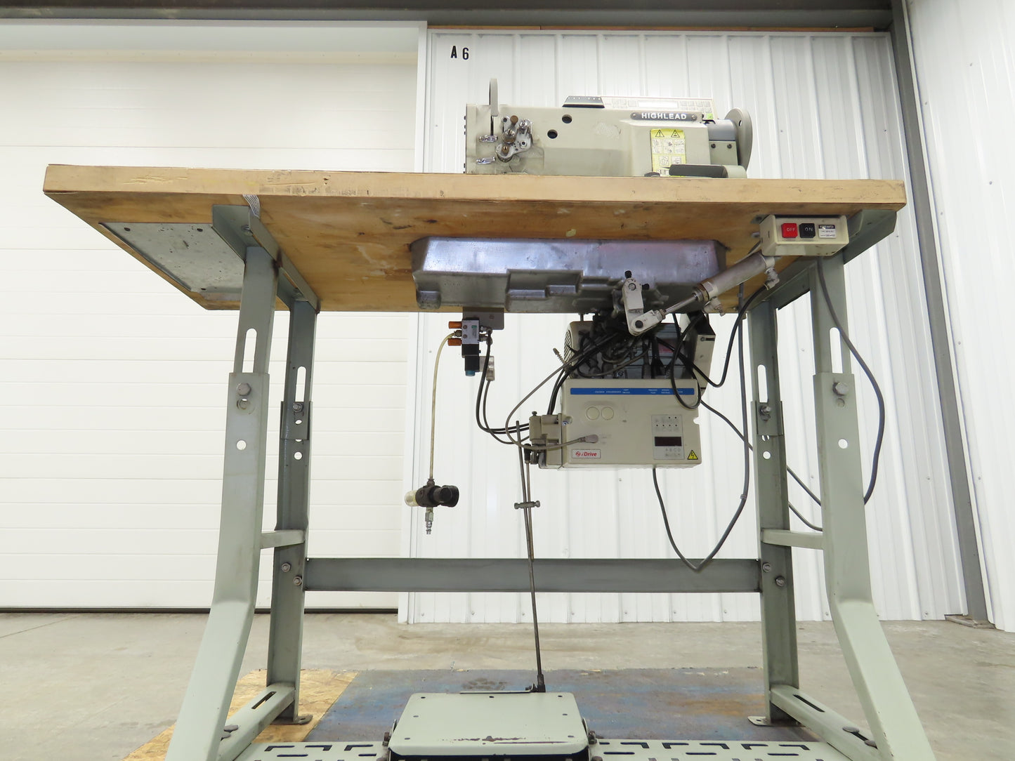 Highlead GC20618-1-D Industrial Sewing Walkling Foot Machine 	220-240V *Read