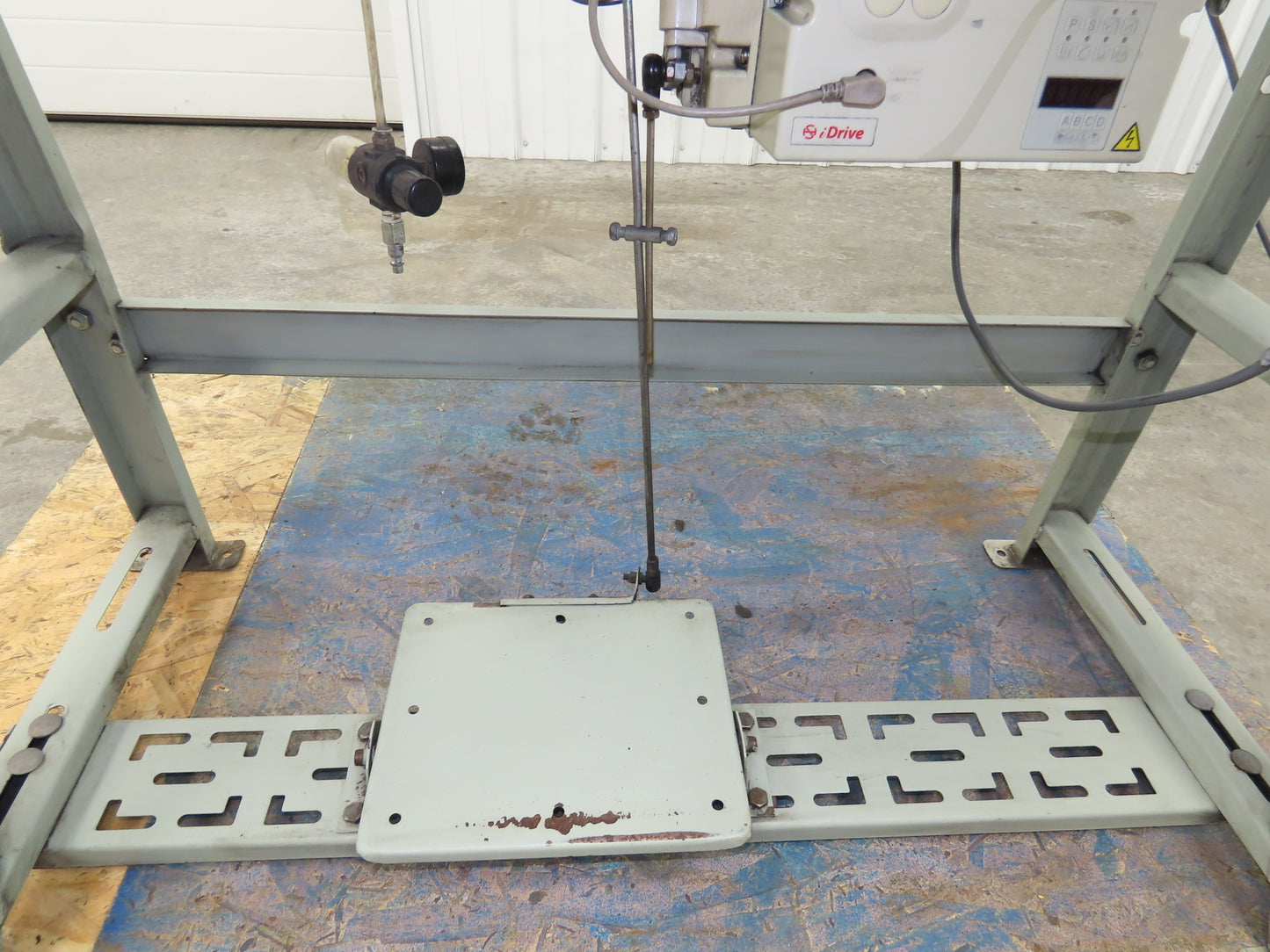 Highlead GC20618-1-D Industrial Sewing Walkling Foot Machine 	220-240V *Read