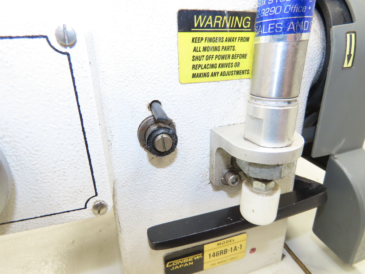 Consew 146RB-1A-1 Industrial Sewing Walkling Foot Machine 220VAC *Read