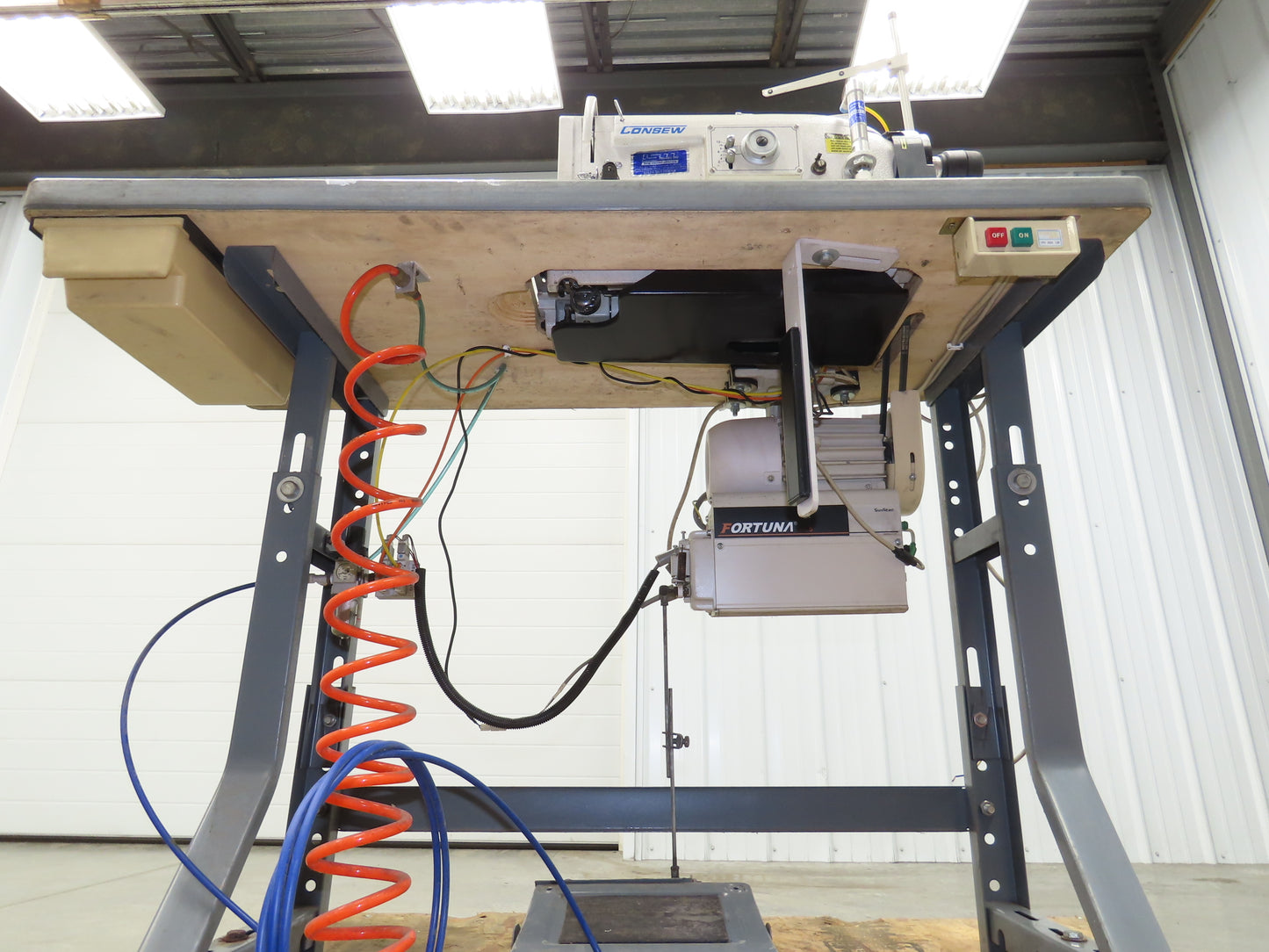 Consew 146RB-1A-1 Industrial Sewing Walkling Foot Machine 220VAC *Read