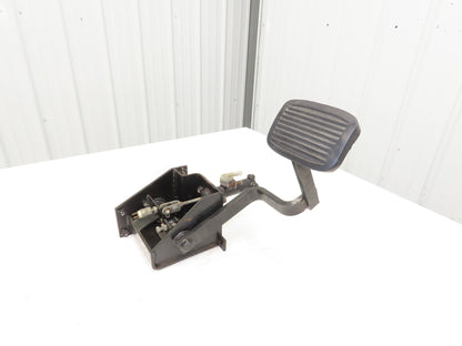 Caterpillar EP18KT Forklift Hydraulic Brake Pedal Master Cylinder Assembly