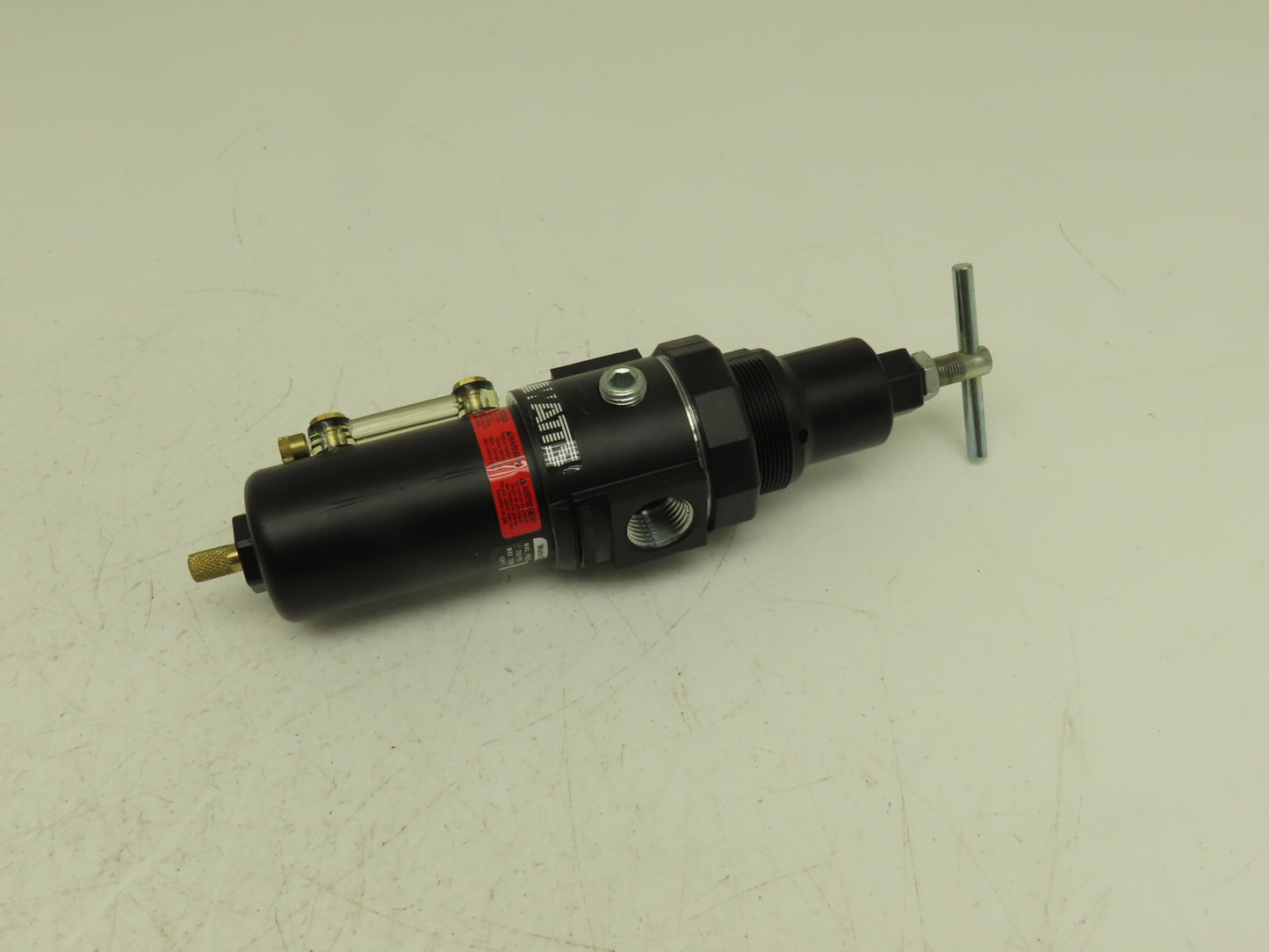 Watts Fluidair B12-04WJD M3 Pneumatic Integral Filter Regulator 1/2" NPT 250PSI