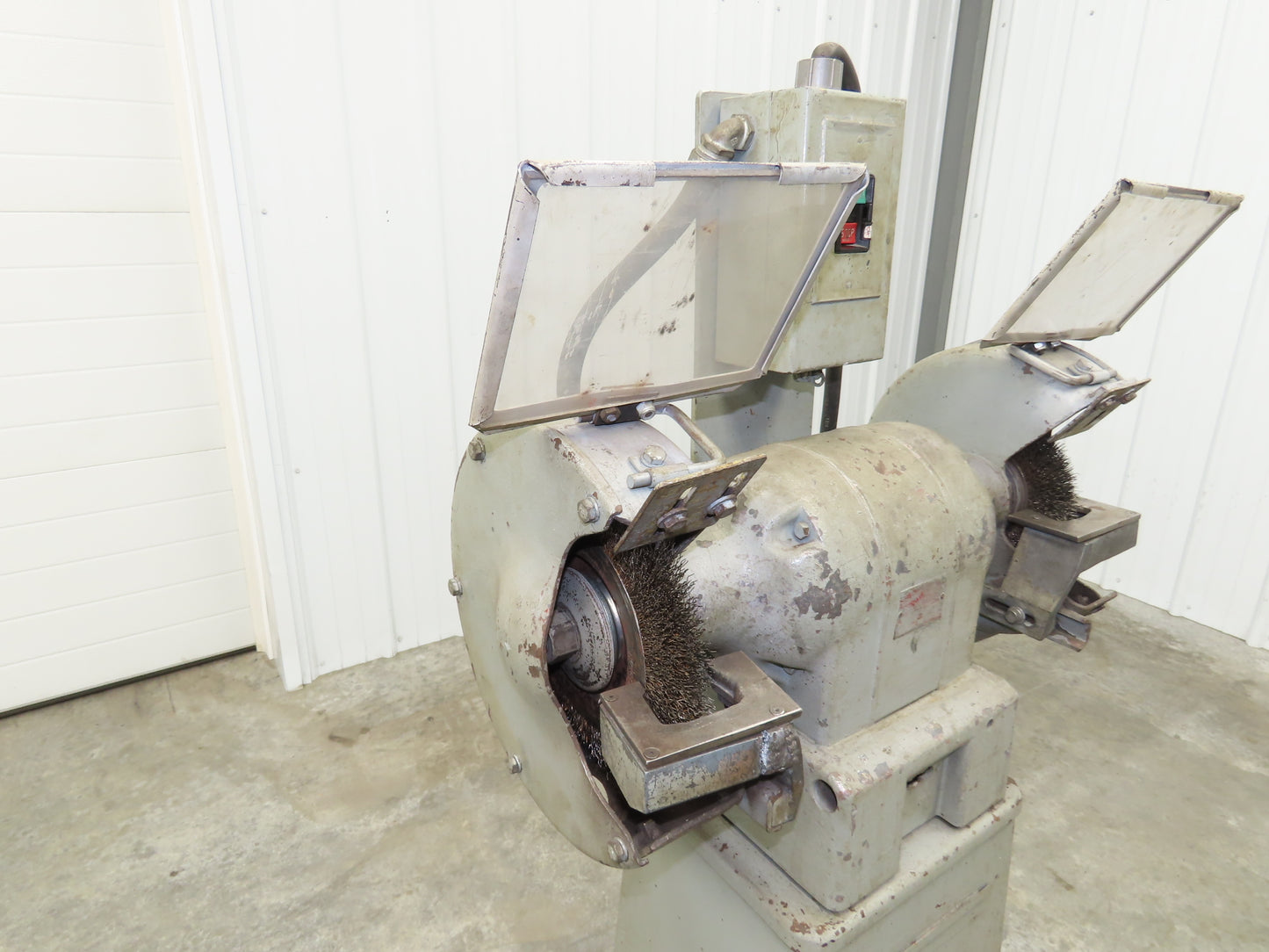Van Dorn 85 Bench Grinder Pedestal  10" 1500 RPM 226/440V 3Ph
