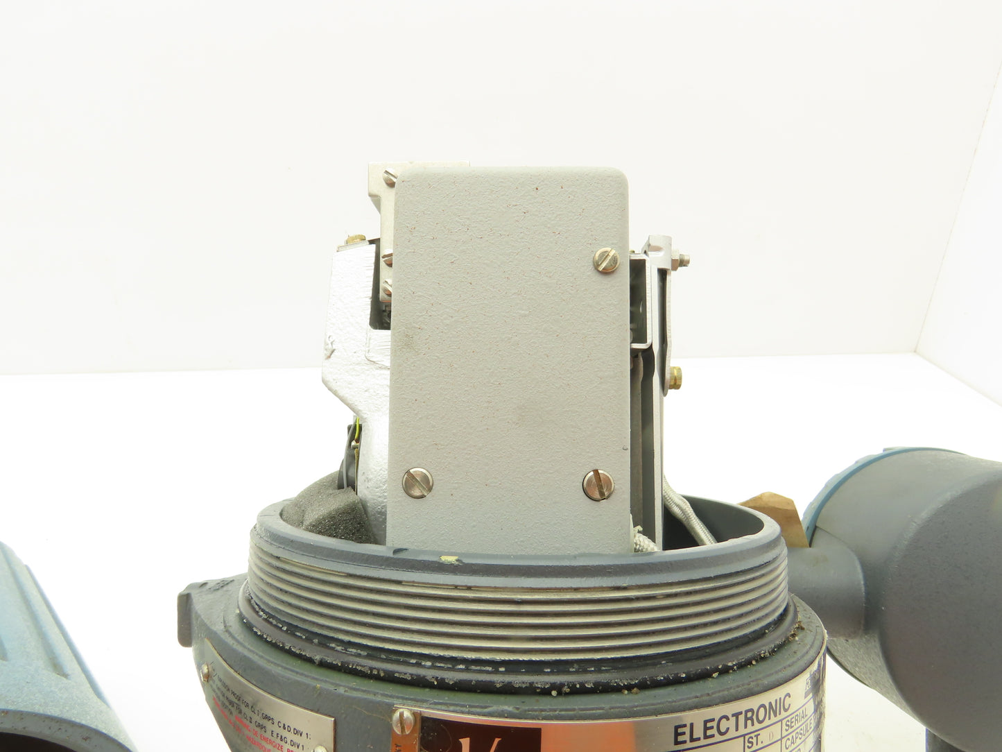 Foxboro E13DM D/P Cell Pressure Transmitter 0-250 H2O 30-90vdc 2000psi