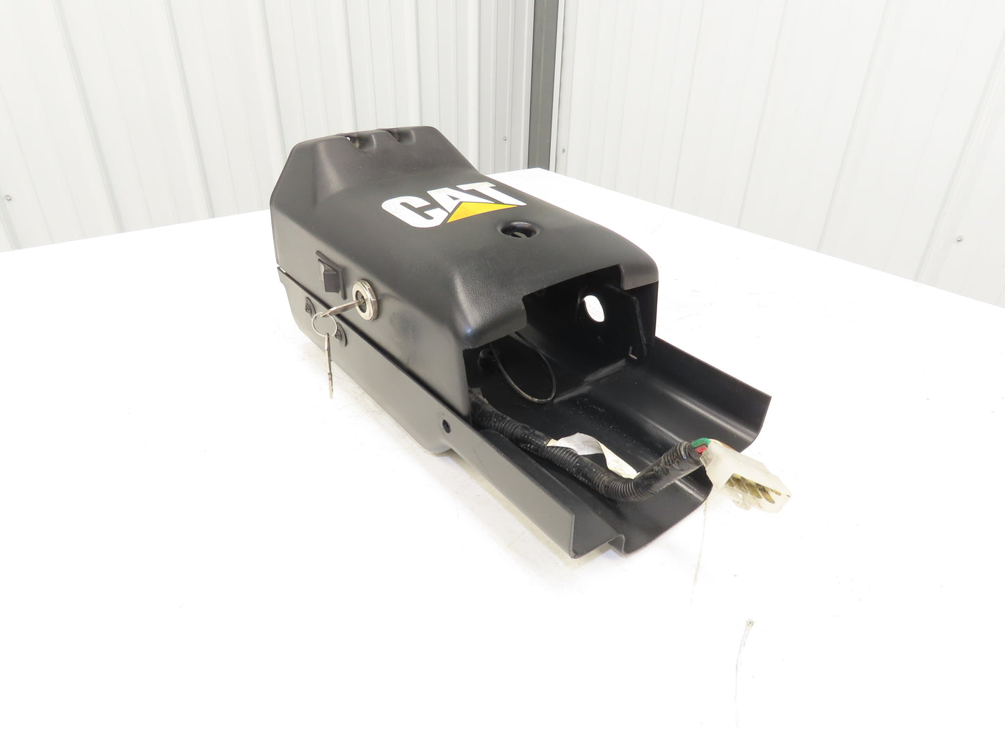 Caterpillar EP18KT Forklift Steering Column Shroud Cover With Key & Switch CAT