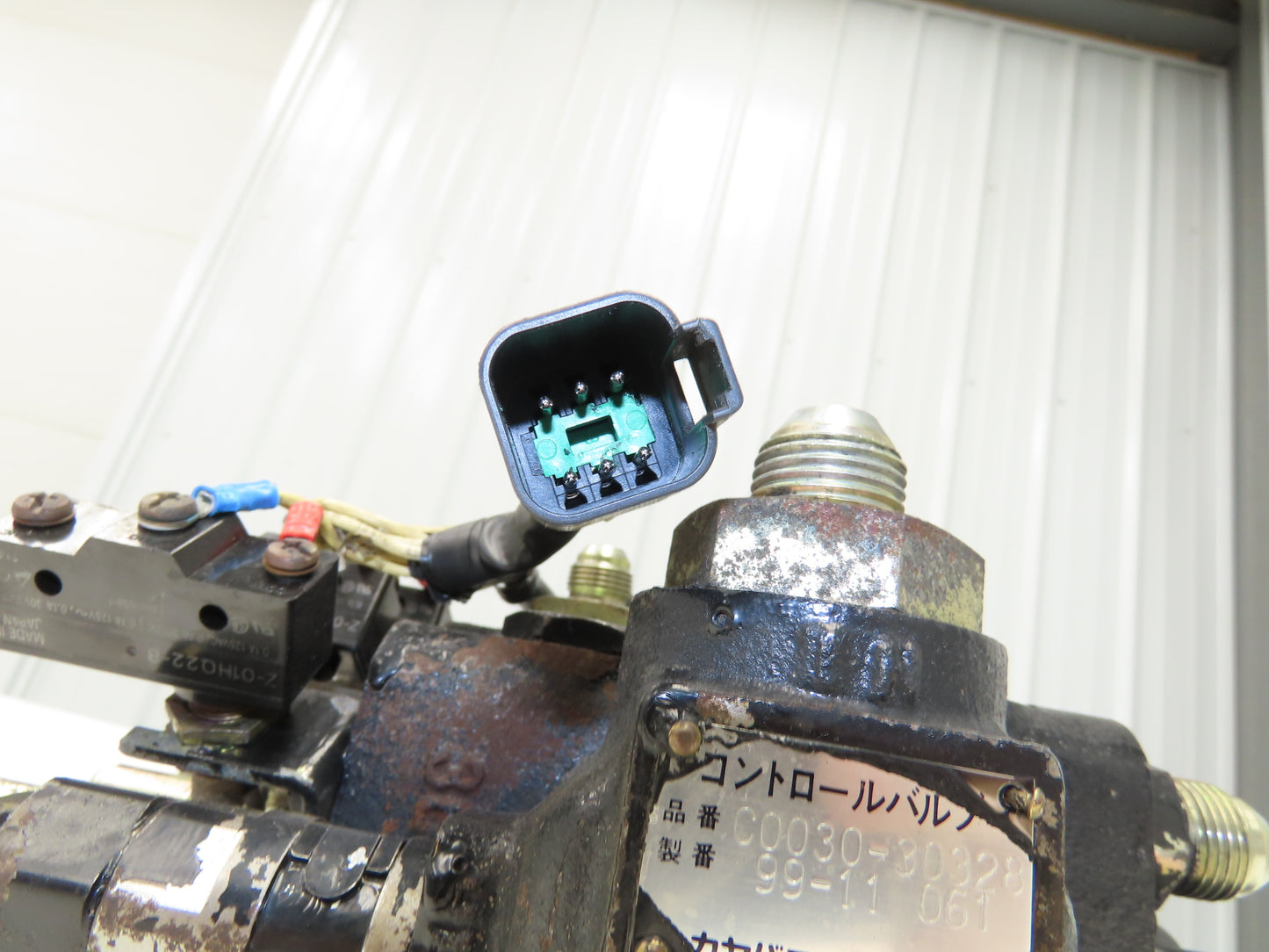 CAT C0030-30328 Hydraulic 3-Spool Forklift Mast Control Valve EP18KT *Read