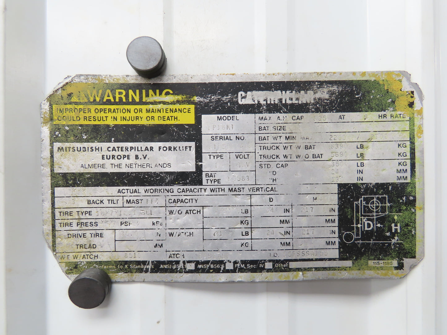 Caterpillar LNAJ4002 Forklift Left Front Drive Axle & Motor 8-Lug Off EP18KT