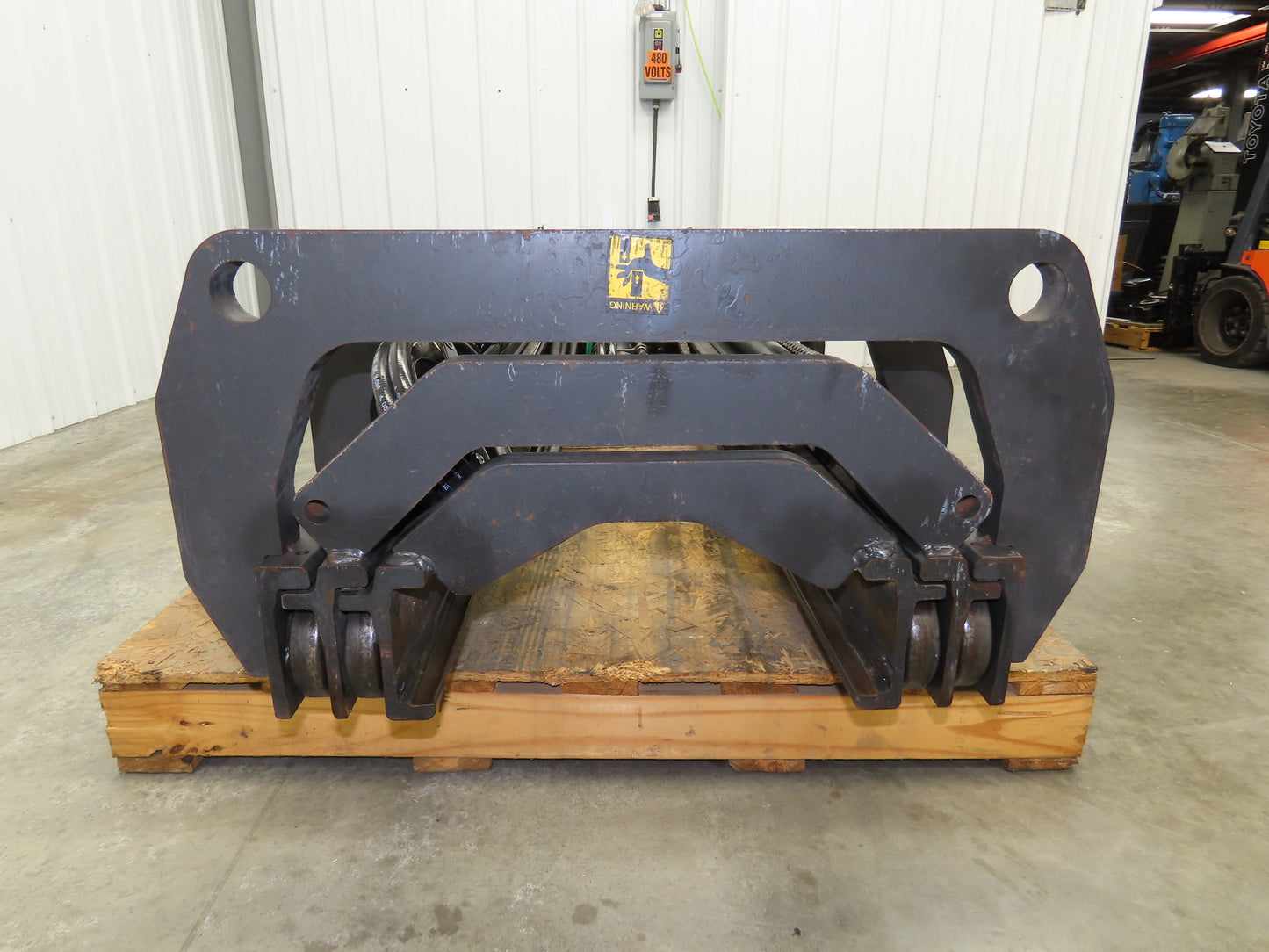 Caterpillar EP18KT Forklift Mast 3 Stage 3 Lever 217" Lift 3250lb Class 2