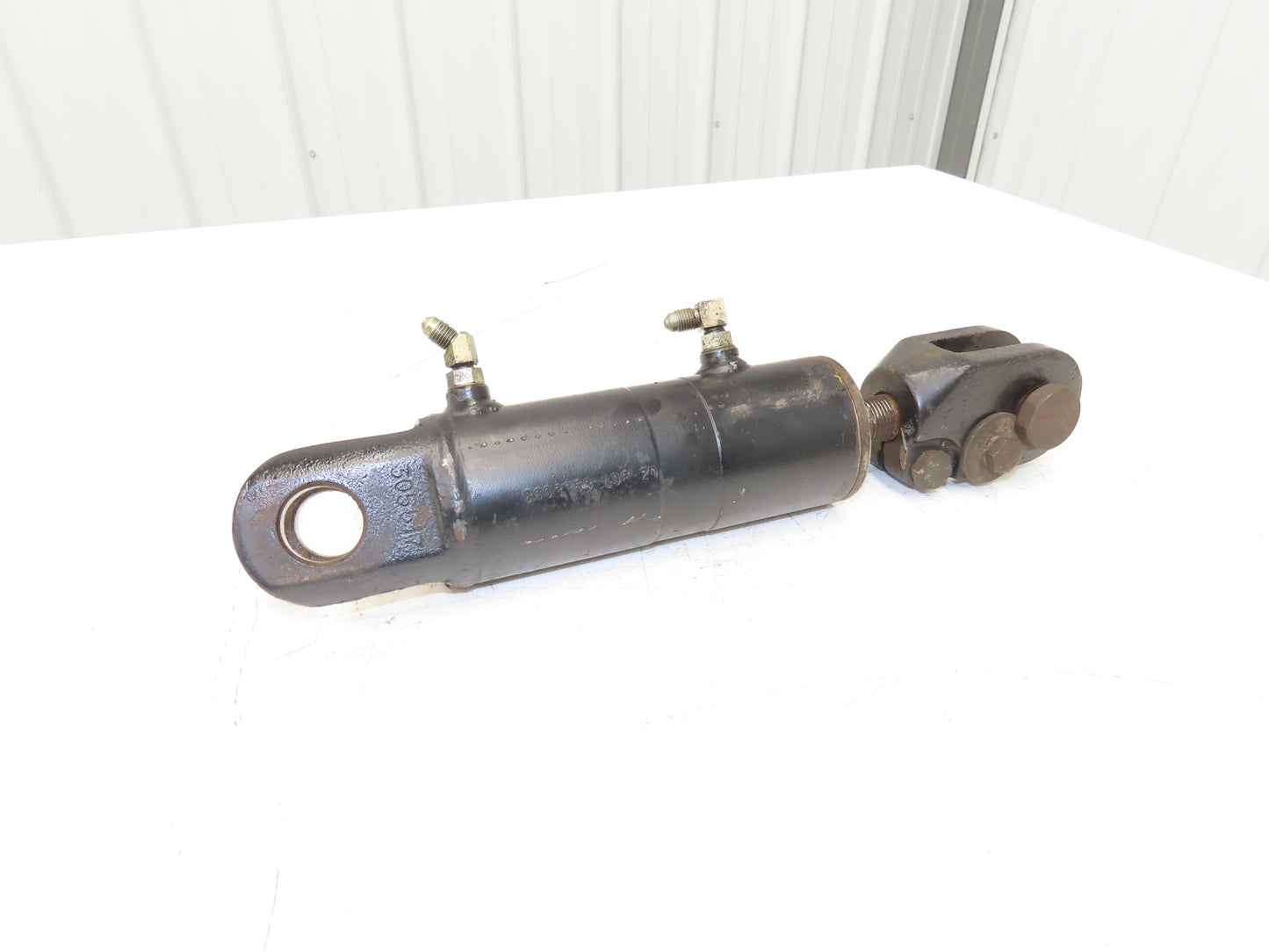 Yale 8603358 Forklift Mast Hydraulic Tilt Cylinder Removed From ERP035TF