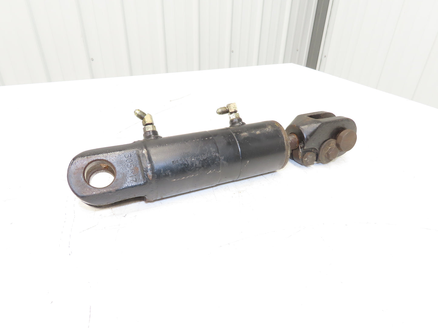 Yale 8603358 Forklift Mast Hydraulic Tilt Cylinder Removed From ERP035TF