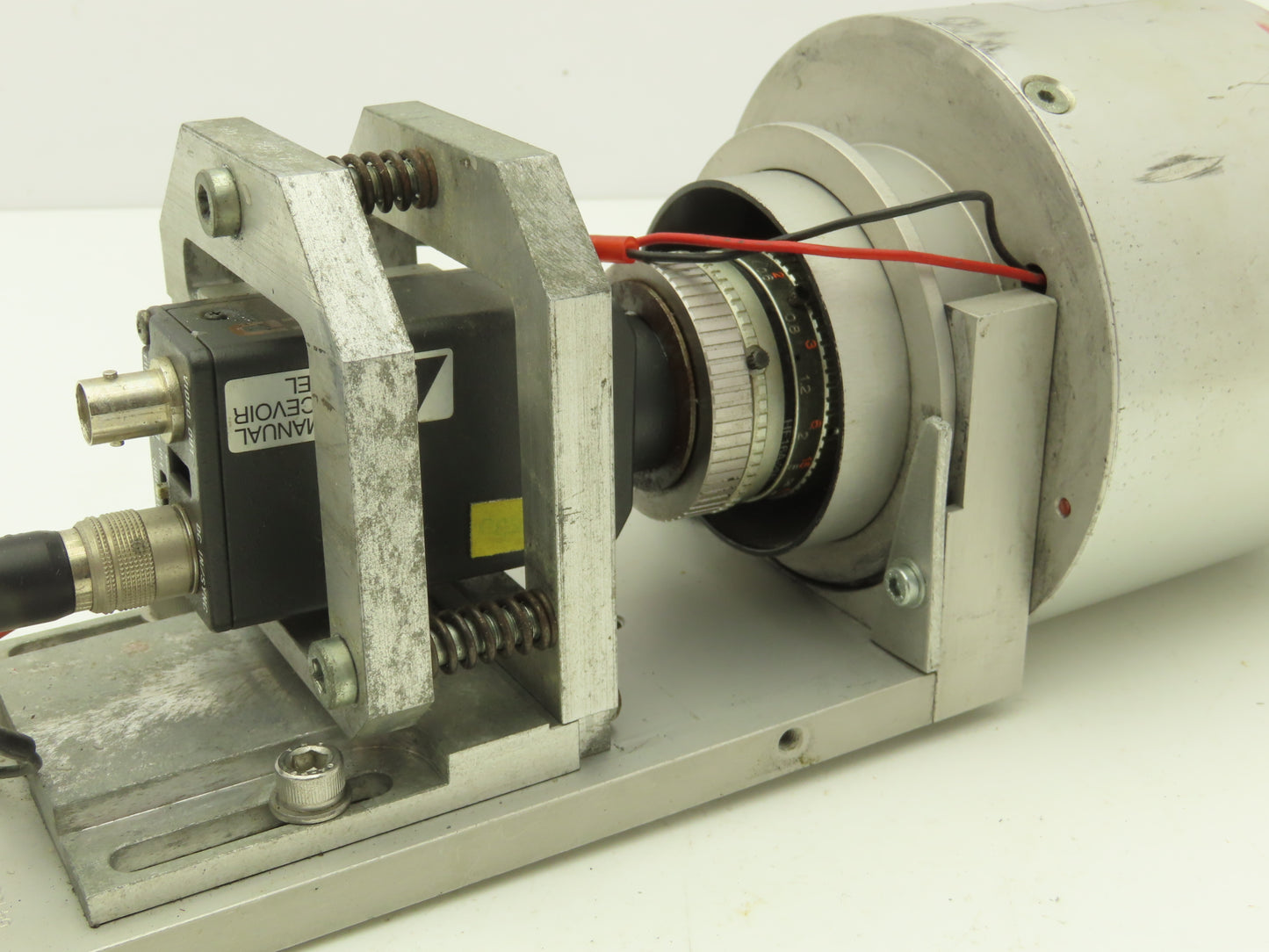 Hitachi KP-M2RP Camera Near-Infrared Monochrome CCD Industrial Lens HF16A-2M1