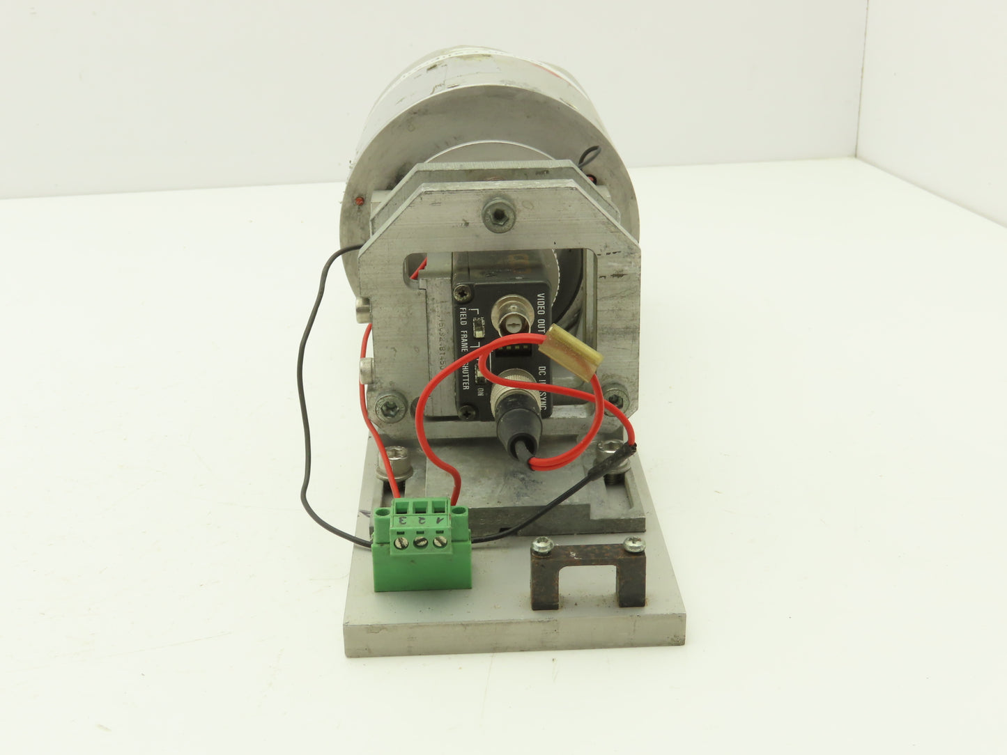 Hitachi KP-M2RP Camera Near-Infrared Monochrome CCD Industrial Lens HF16A-2M1