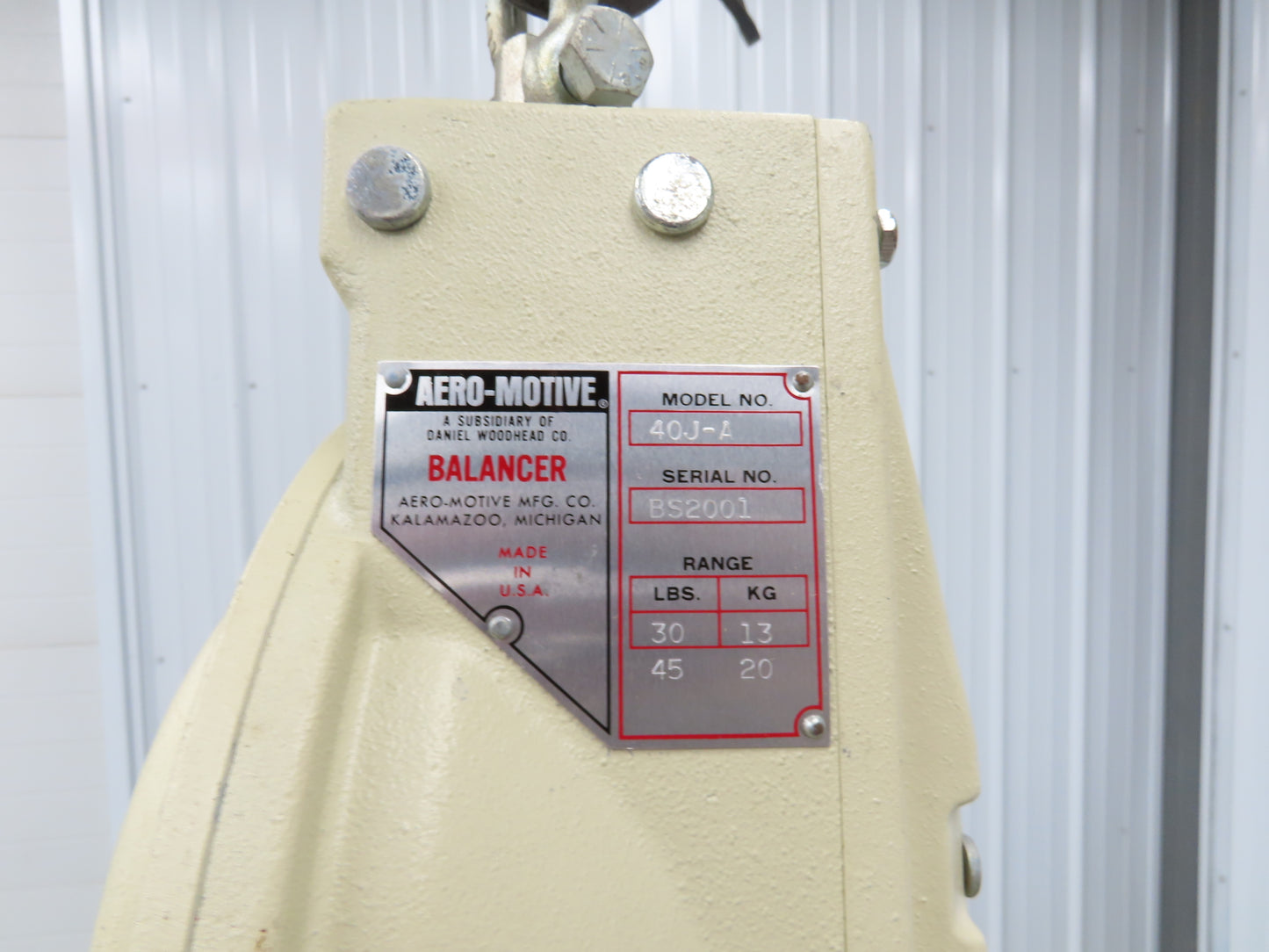 Aero-Motive 40J-A Heavy-Duty Tool Balancer Weight Range 30-45 lbs