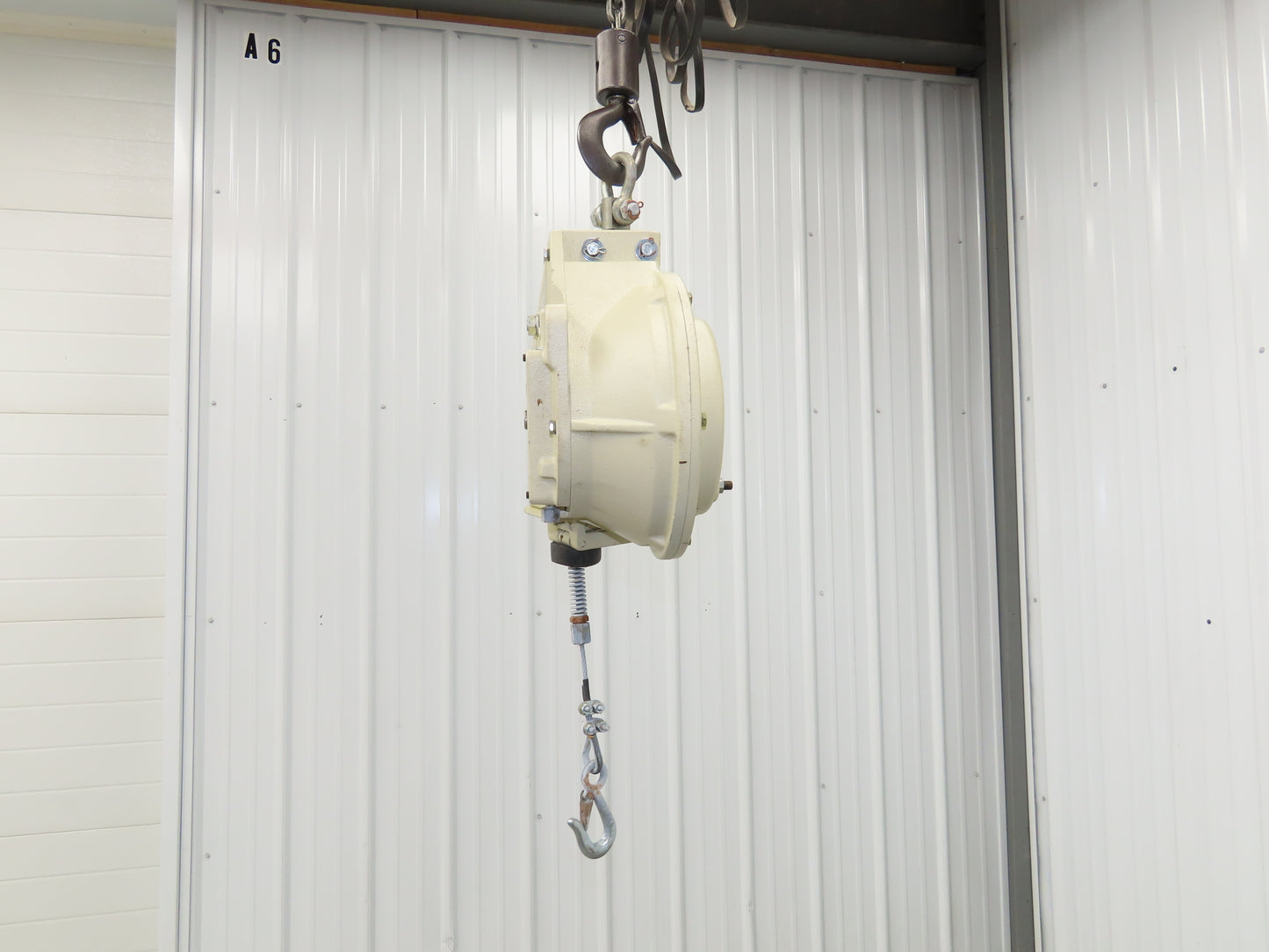 Aero-Motive 40J-A Heavy-Duty Tool Balancer Weight Range 30-45 lbs