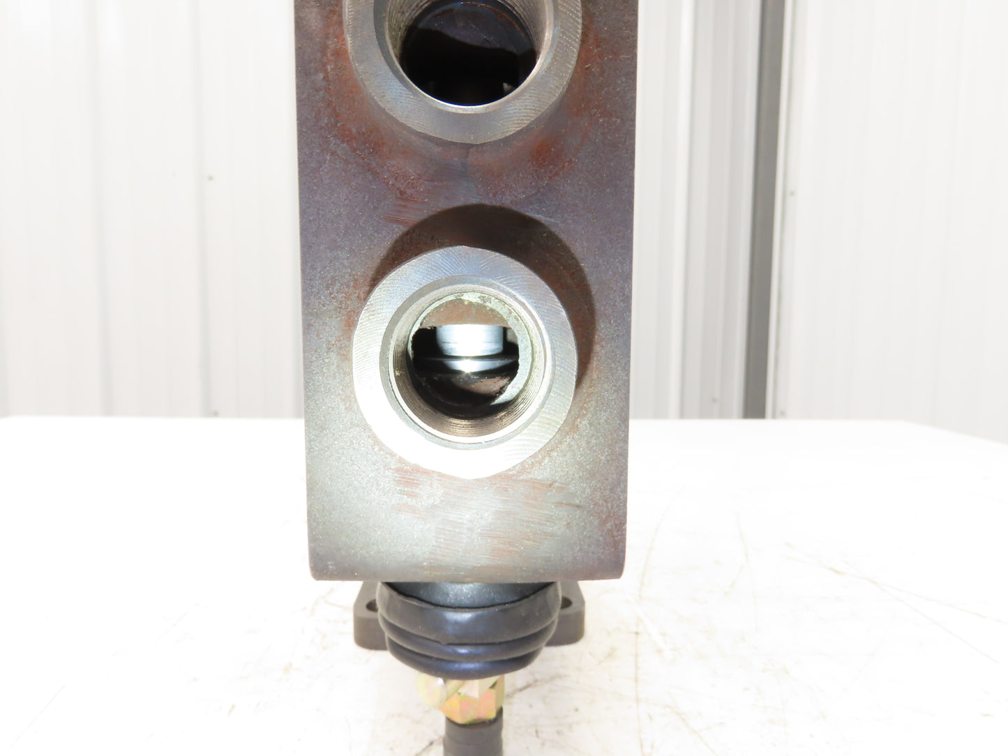 RGI 8758393 Hydraulic Valve Pump Adaptor 4 Way Spool Valve Military Tank