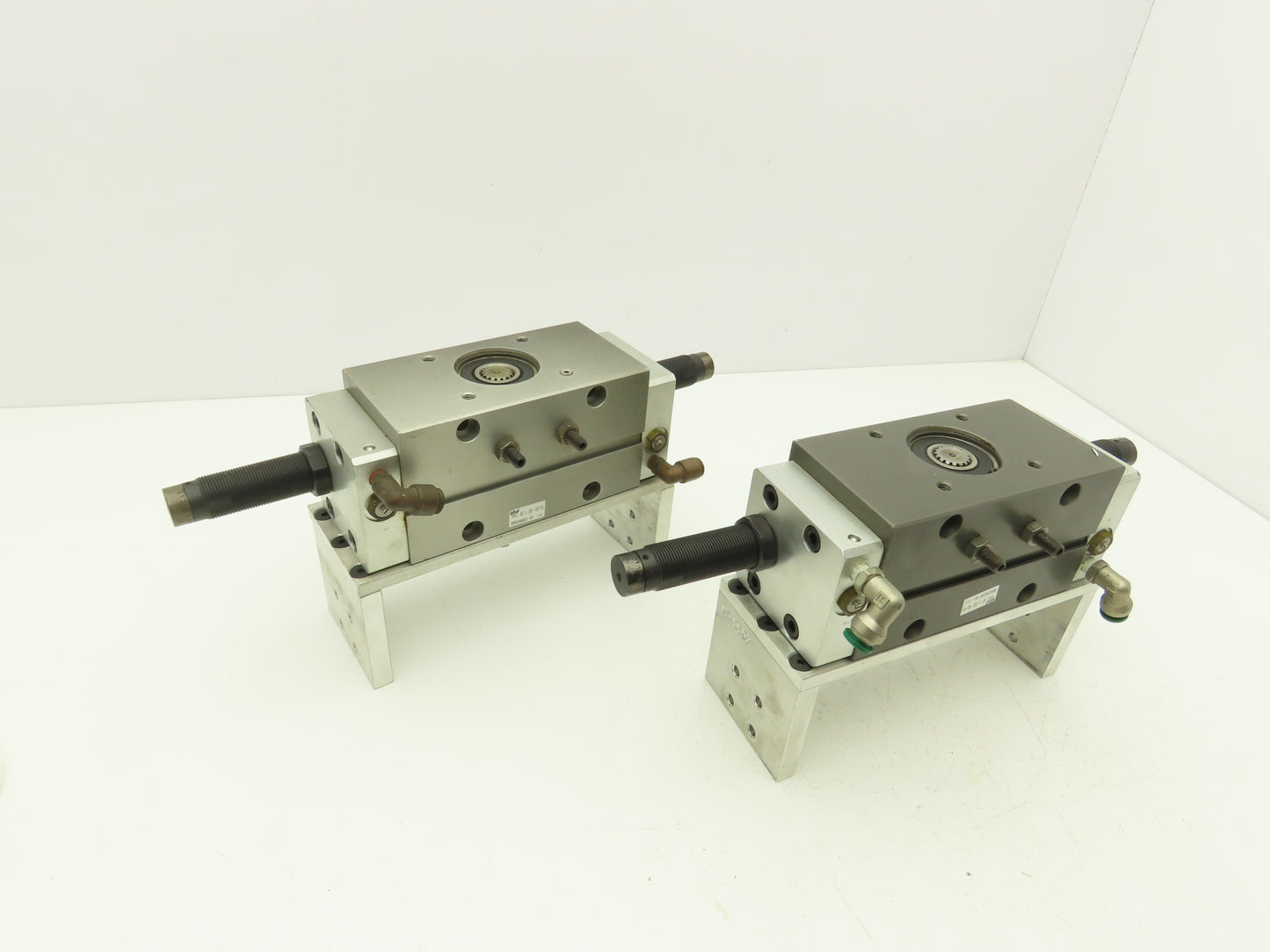 PHD RASI 40x180-NB-PB Pneumatic Rotary Actuator 40mm Bore x 180° Rotation W/Base
