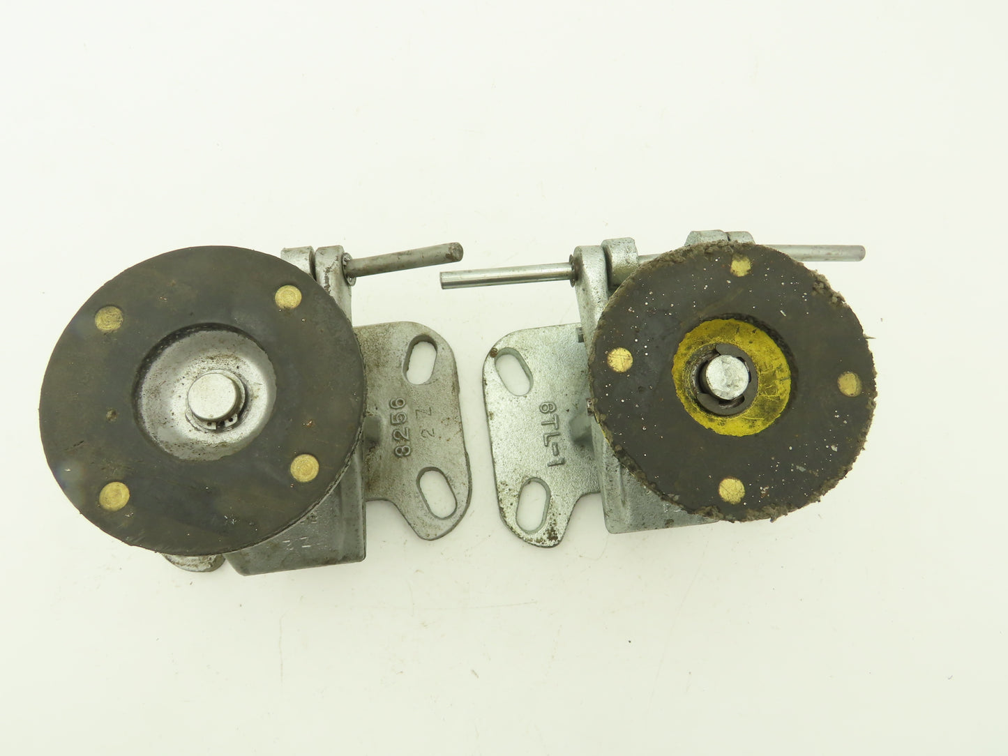 Bona 3256 Floor Lock Cast Iron 6" Relaxed 7-1/2" Extended/Locked Lot of 2