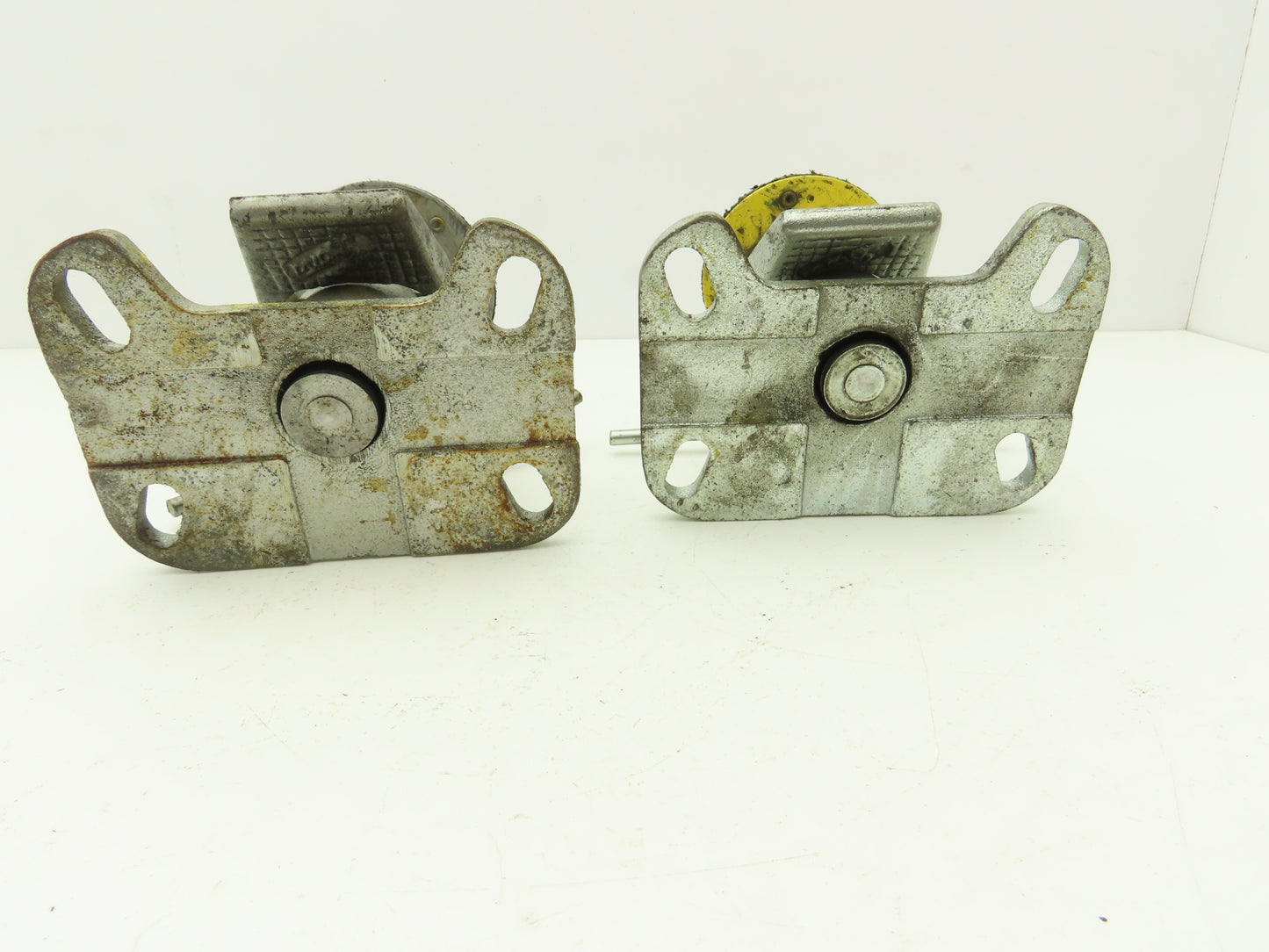Bona 3256 Floor Lock Cast Iron 6" Relaxed 7-1/2" Extended/Locked Lot of 2