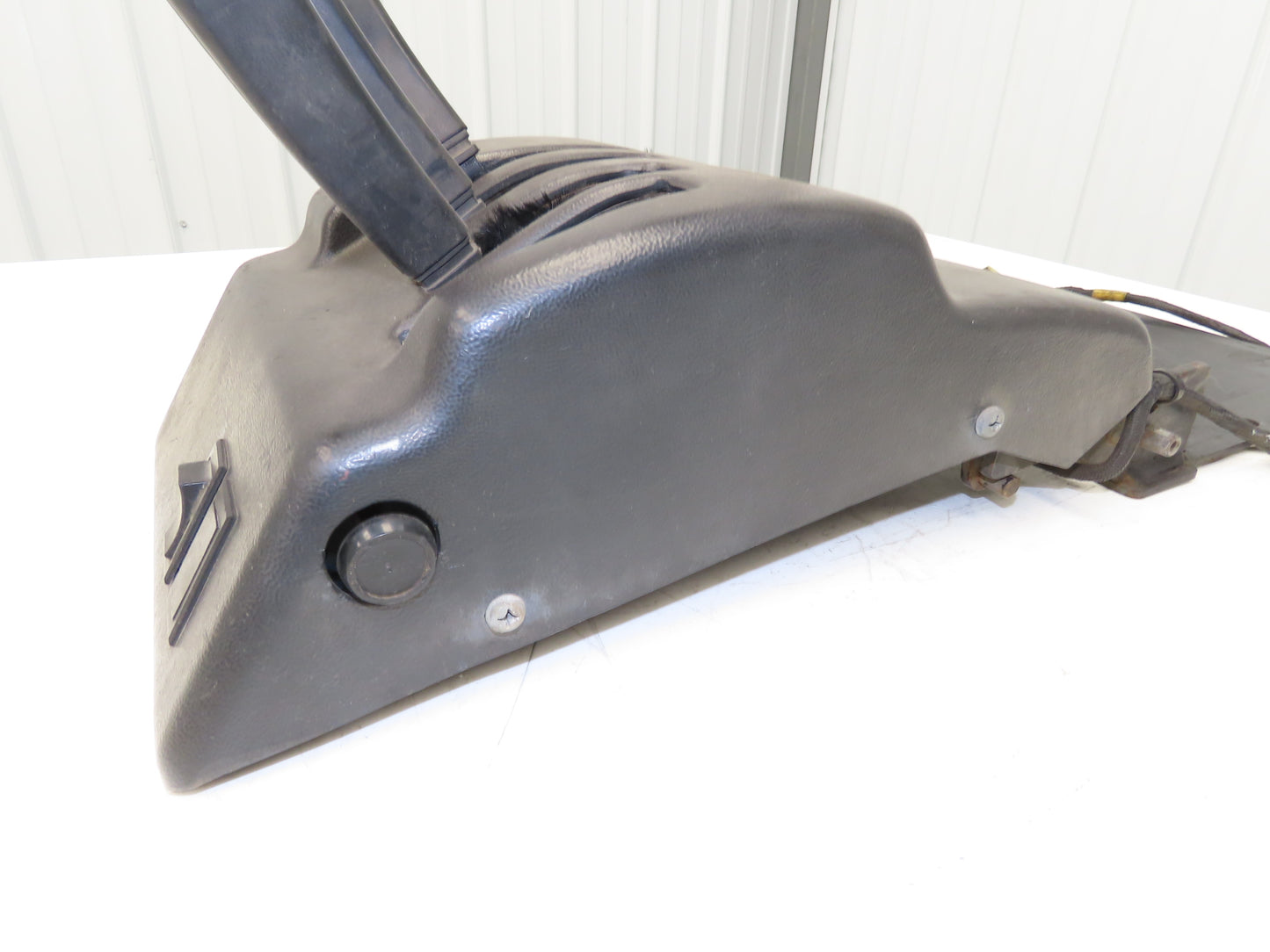 Yale ERP035TF Forklift Three Lever Hydraulic Control Lift Tilt & Shift W/Cover