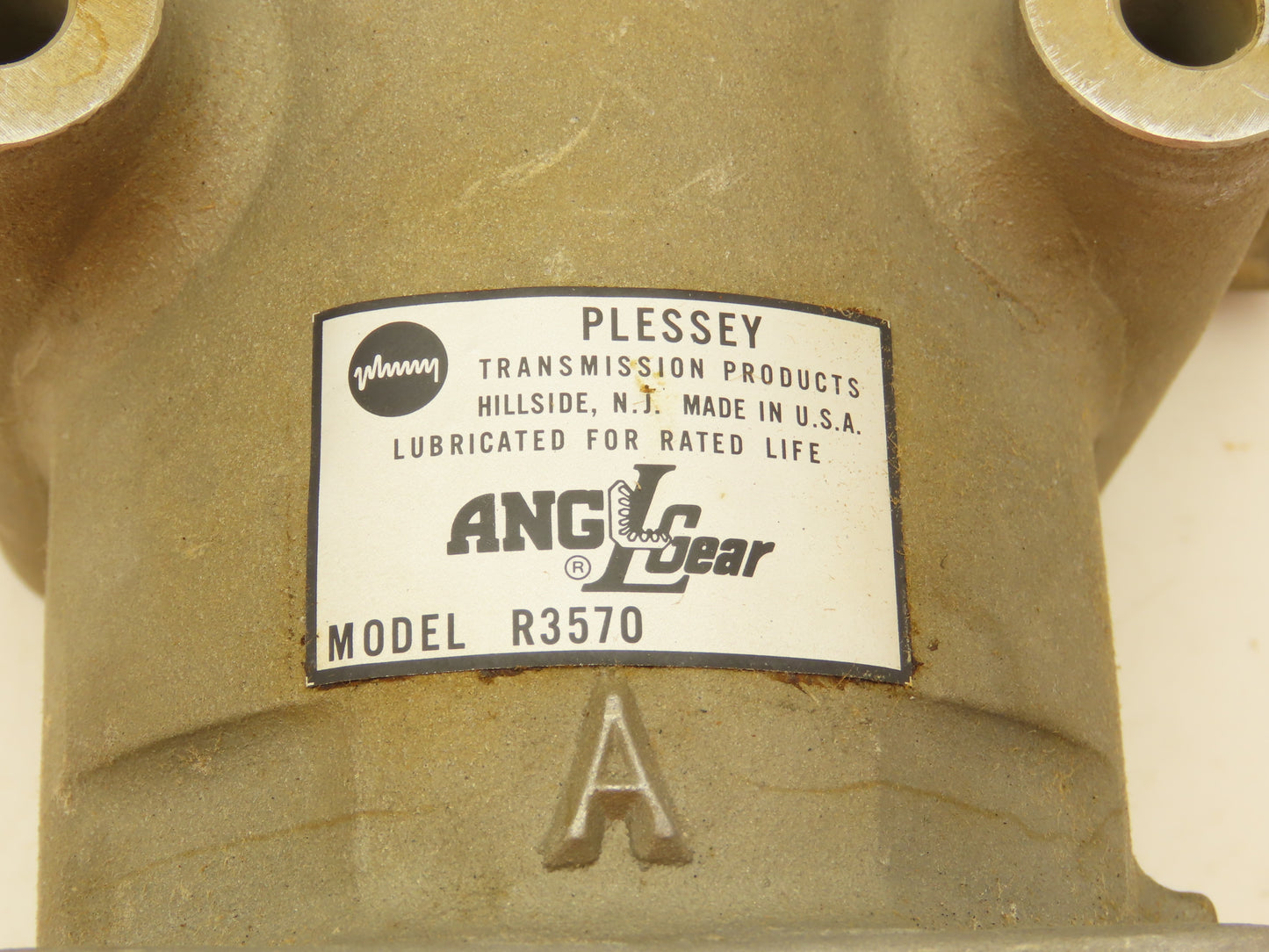 AnglGear R3570 Right Angle Gearbox Drive 1:1 Ratio 2-Way 1" Shaft