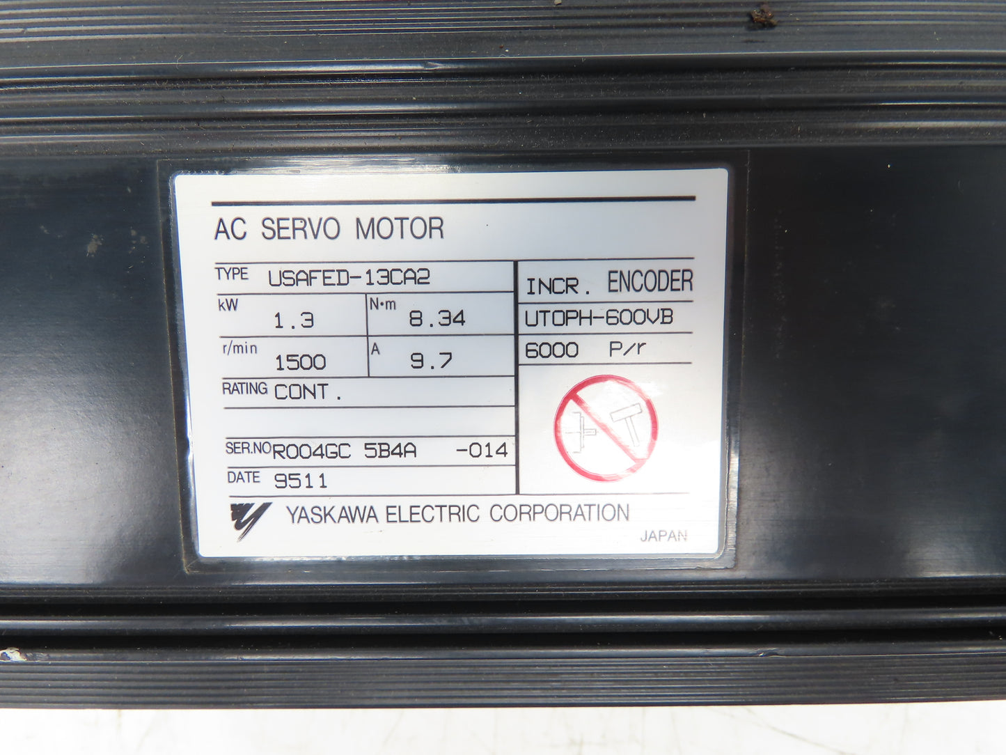 Yaskawa Electric USAFED-13CA2 Servo Motor 1.3kW 1500RPM 9.7A Encoder UTOPH-600VB