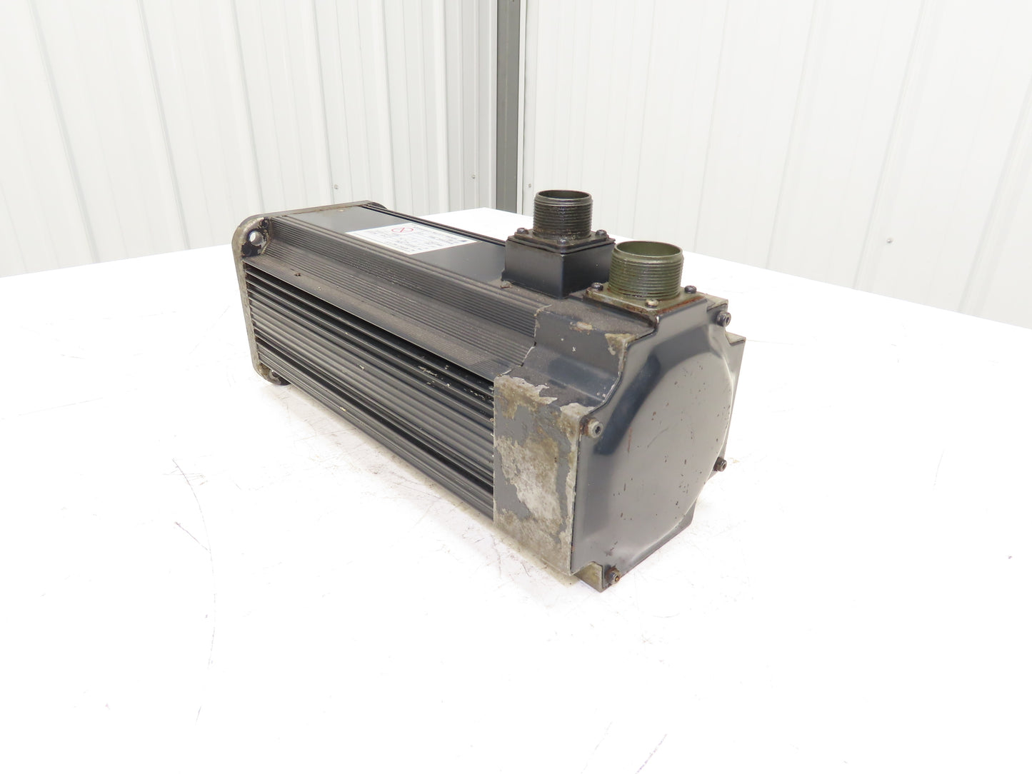 Yaskawa Electric USAFED-13CA2 Servo Motor 1.3kW 1500RPM 9.7A Encoder UTOPH-600VB