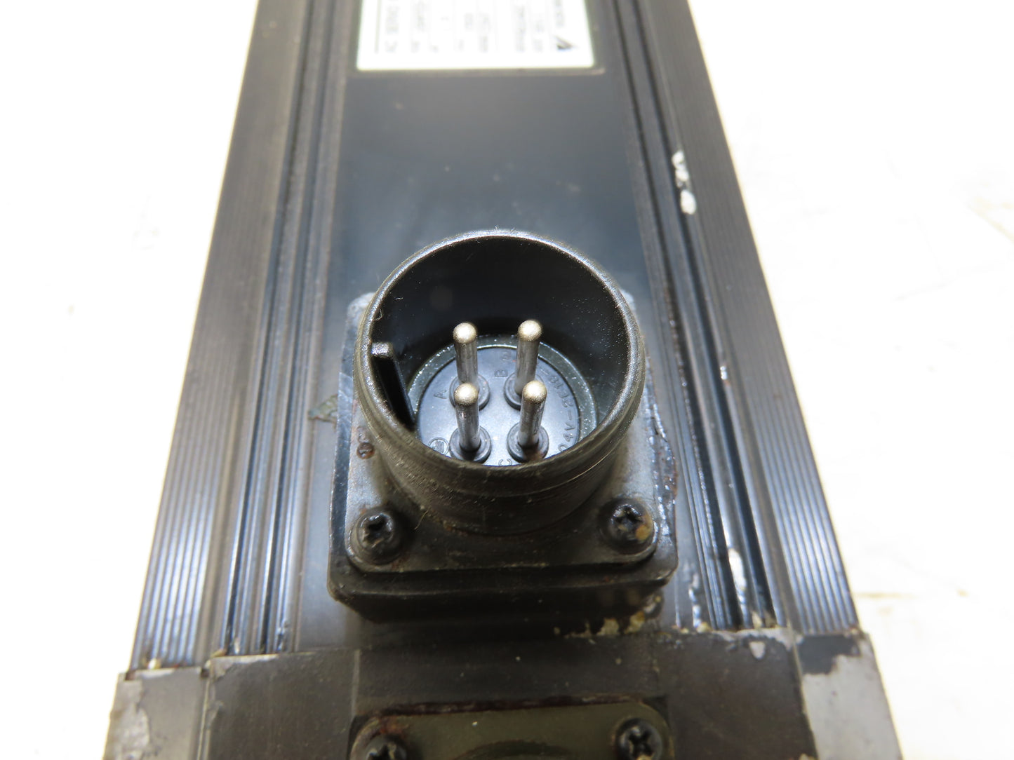 Yaskawa Electric USAFED-13CA2 Servo Motor 1.3kW 1500RPM 9.7A Encoder UTOPH-600VB