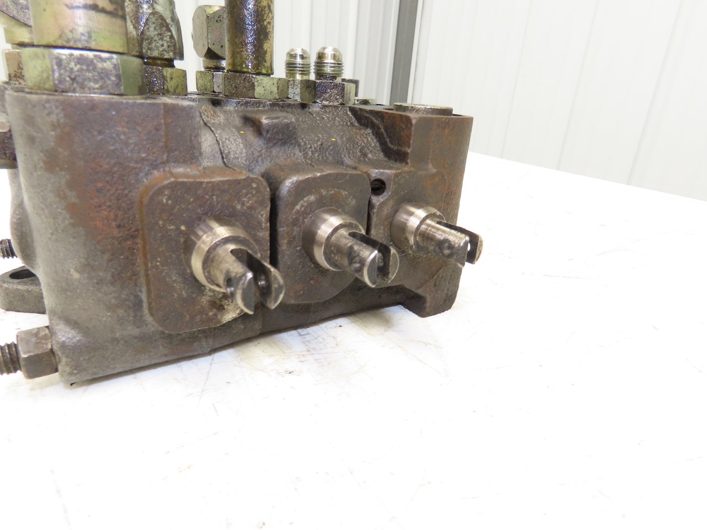 Yale Hydraulic 3-Spool Forklift Mast Control Valve Off ERP035TF