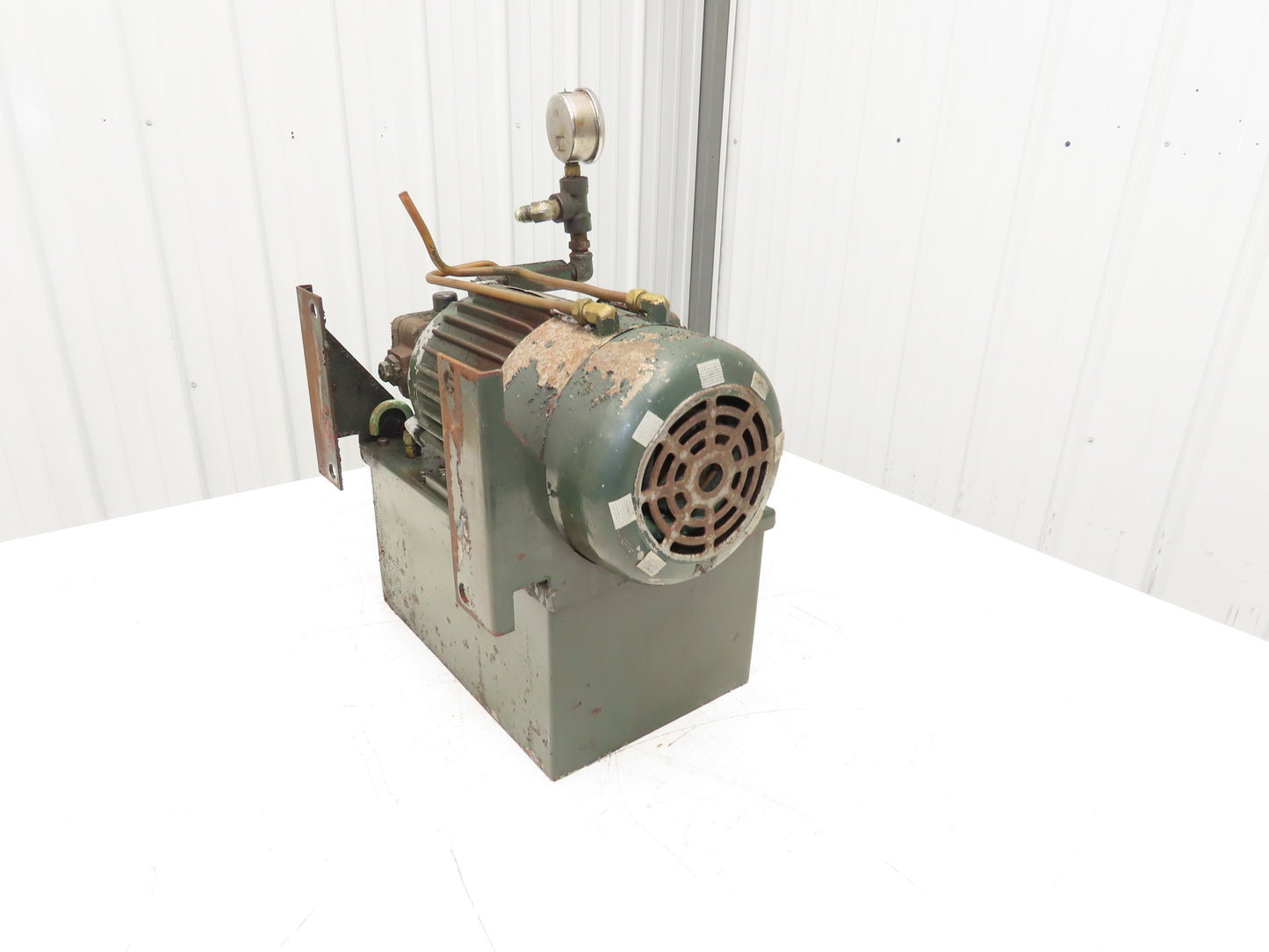 Northman VPVC-F12-A2-10 Hydraulic Power Unit 1/2Hp 3.2GPM 500PSI 2.5G Tank 200V