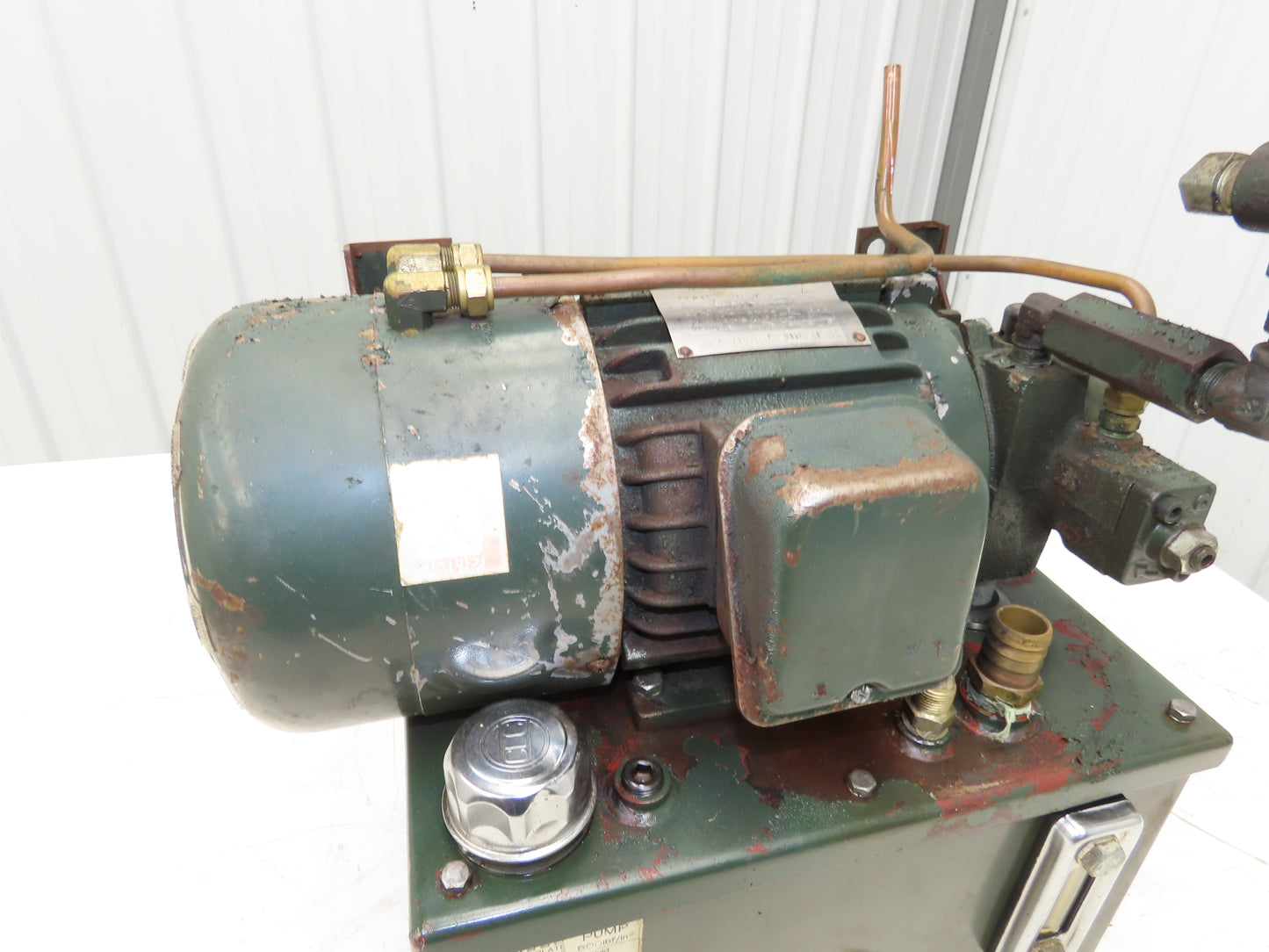 Northman VPVC-F12-A2-10 Hydraulic Power Unit 1/2Hp 3.2GPM 500PSI 2.5G Tank 200V