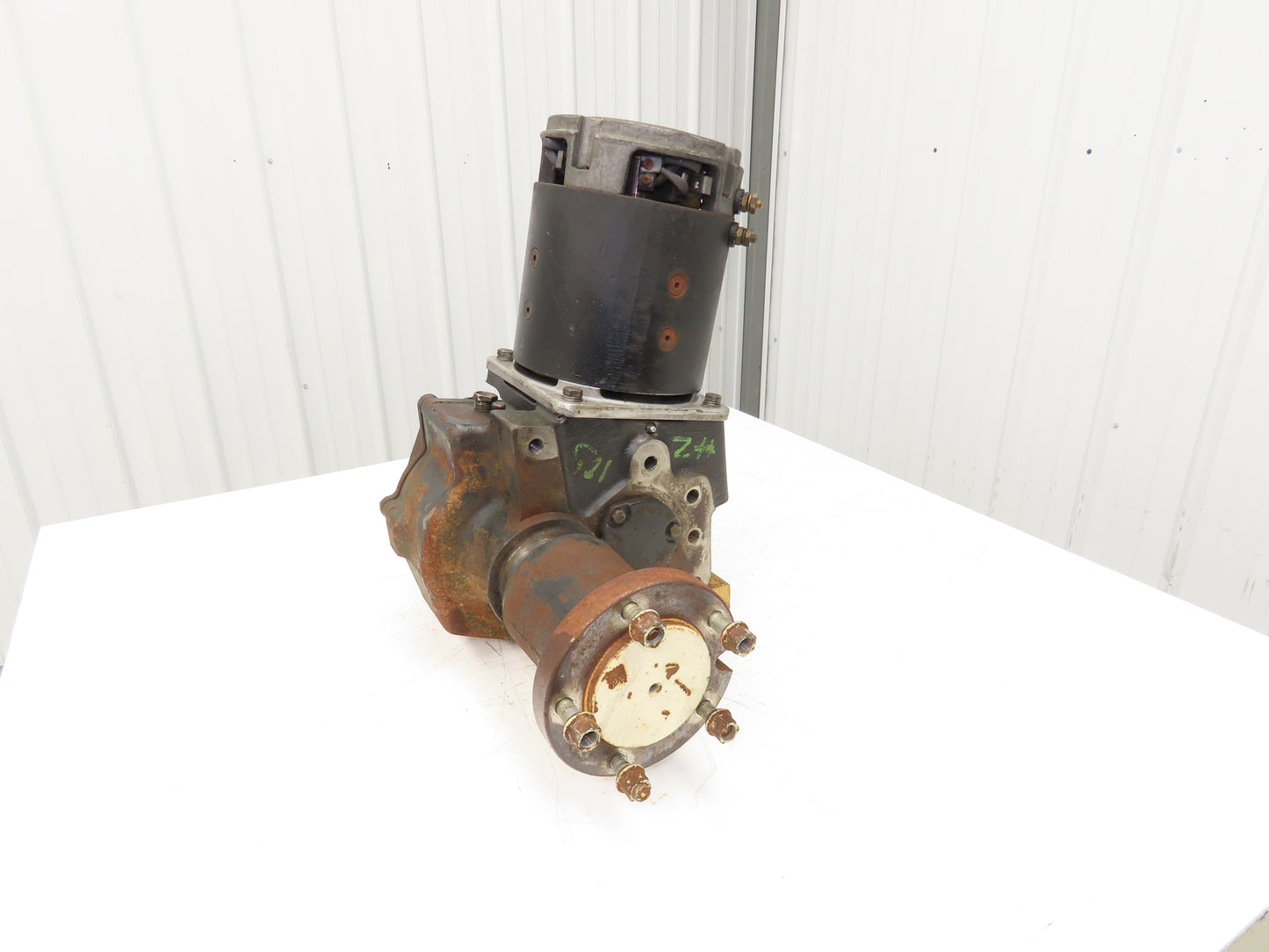 Yale 8620628 Forklift Front Right Drive Axle & Motor 5-Lug Removed From ERP035TF