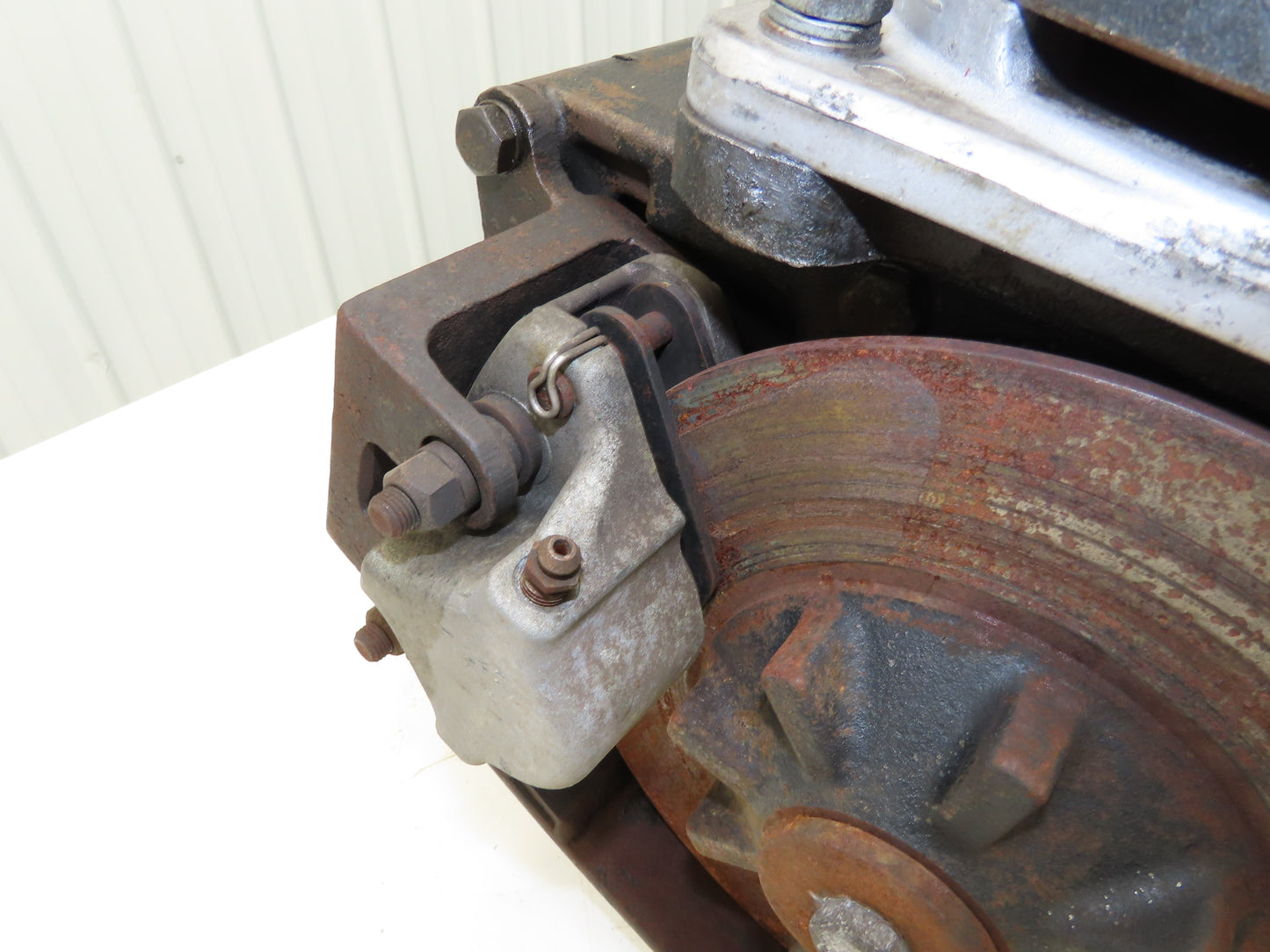 Yale 8620628 Forklift Left Front Drive Axle & Motor 5-Lug Removed From ERP035TF