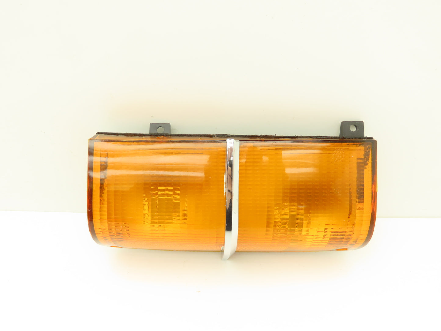 Mopar Chrysler 4085607 Front Turn Signal Lens for B150 Van 1984-1985 Genuine