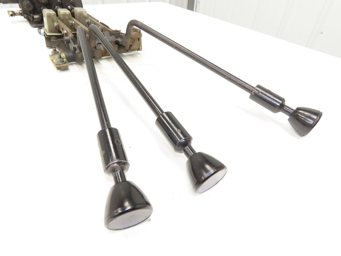 Yale Hydraulic 3-Spool 3 Lever Forklift Mast Control Valve Assembly Off ERC080