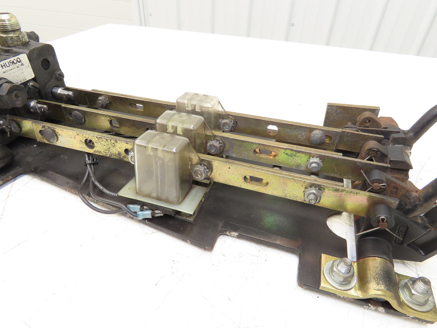 Yale Hydraulic 3-Spool 3 Lever Forklift Mast Control Valve Assembly Off ERC080