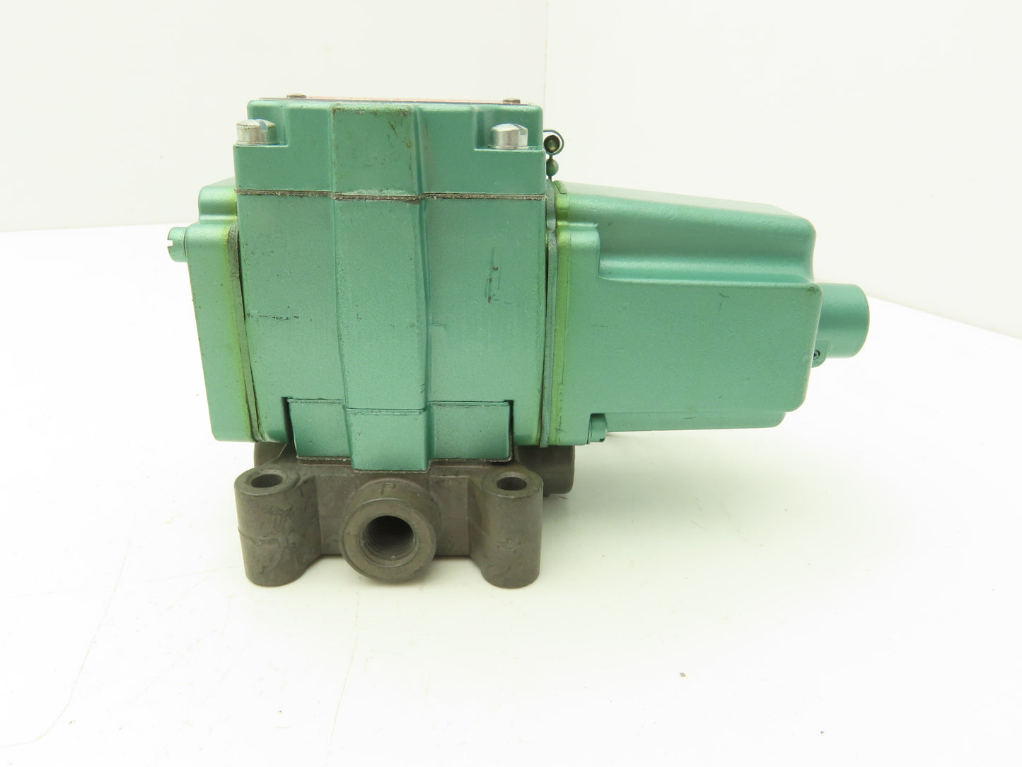 Numatics 12SAD4410A Pneumatic Air Solenoid Valve 120V 5 Way 2 Position